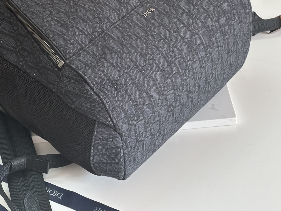 Dior 原單黑色Oblique老花後背包時尚通勤耐用款| 11 Dior 原單黑色Oblique老花後背包時尚通勤耐用款