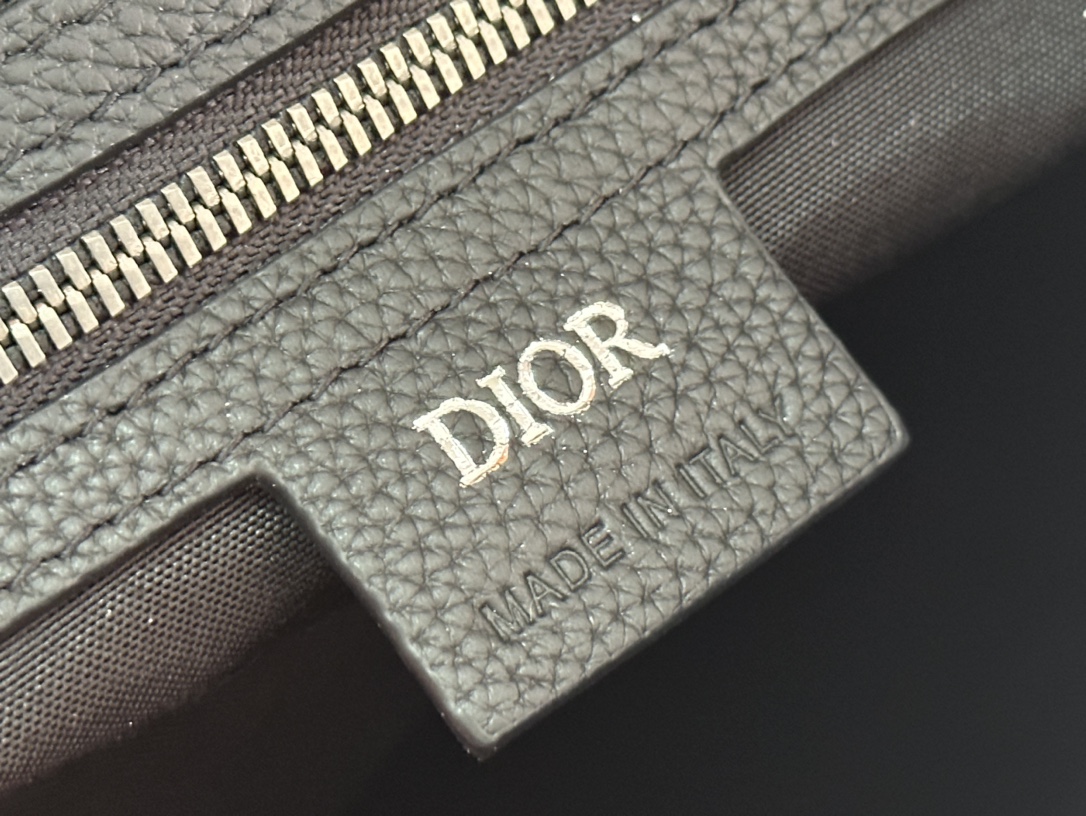 Dior 原單黑色Oblique老花後背包時尚通勤耐用款| 7 Dior 原單黑色Oblique老花後背包時尚通勤耐用款