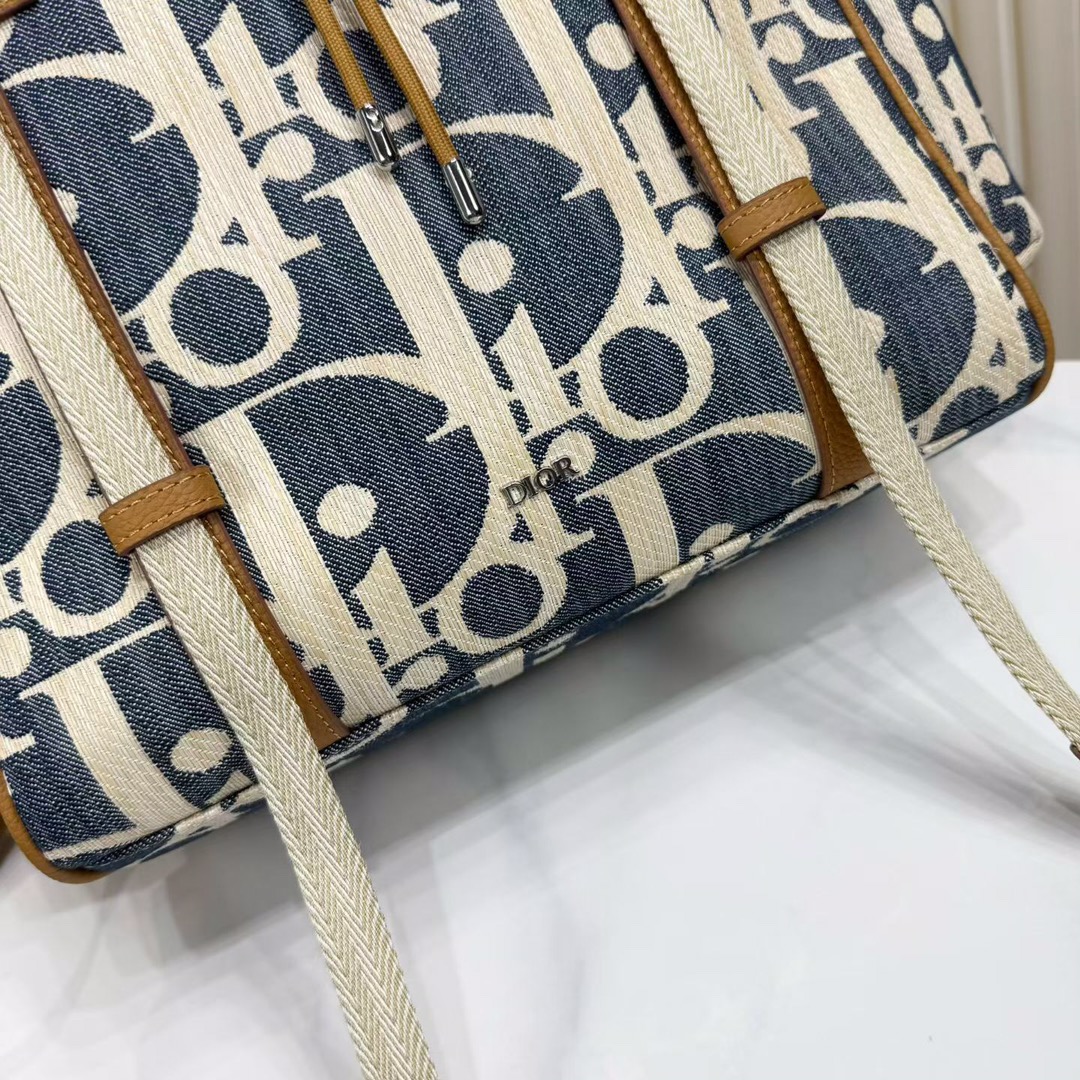 Dior A貨復古風後背包大Logo款式潮感強烈| 11 Dior A貨復古風後背包大Logo款式潮感強烈
