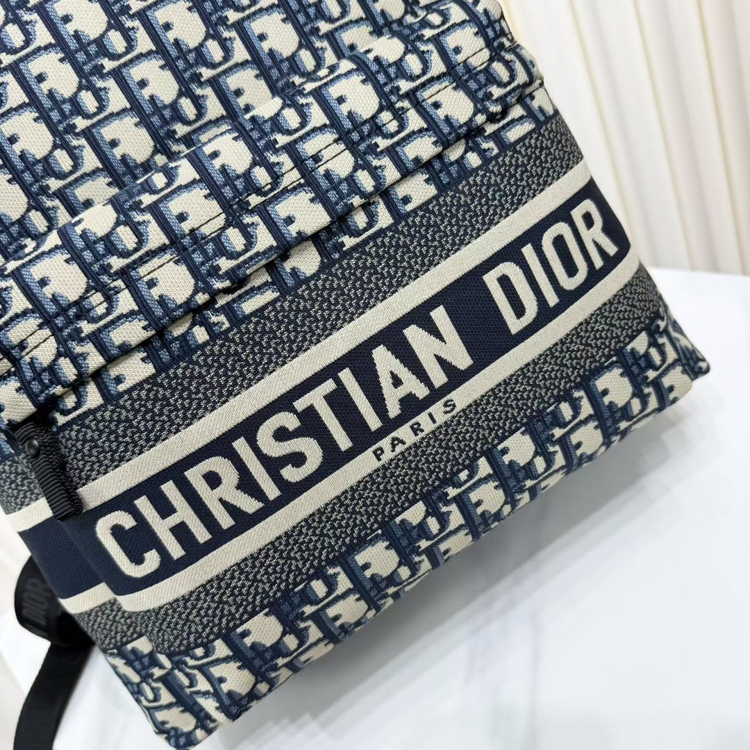 Dior 高仿男士Oblique後背包刺繡大Logo款耐看百搭| 12 Dior 高仿男士Oblique後背包刺繡大Logo款耐看百搭