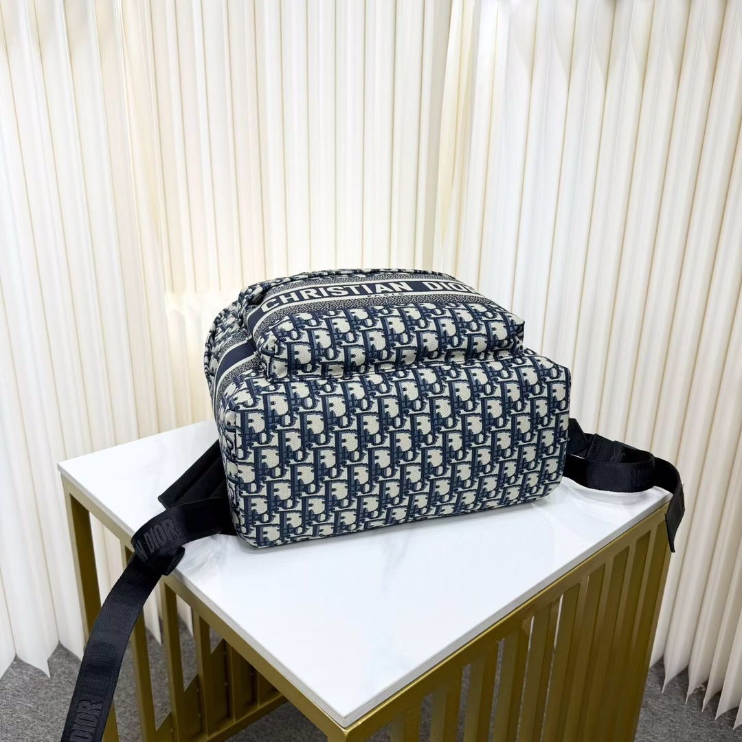 Dior 高仿男士Oblique後背包刺繡大Logo款耐看百搭| 8 Dior 高仿男士Oblique後背包刺繡大Logo款耐看百搭