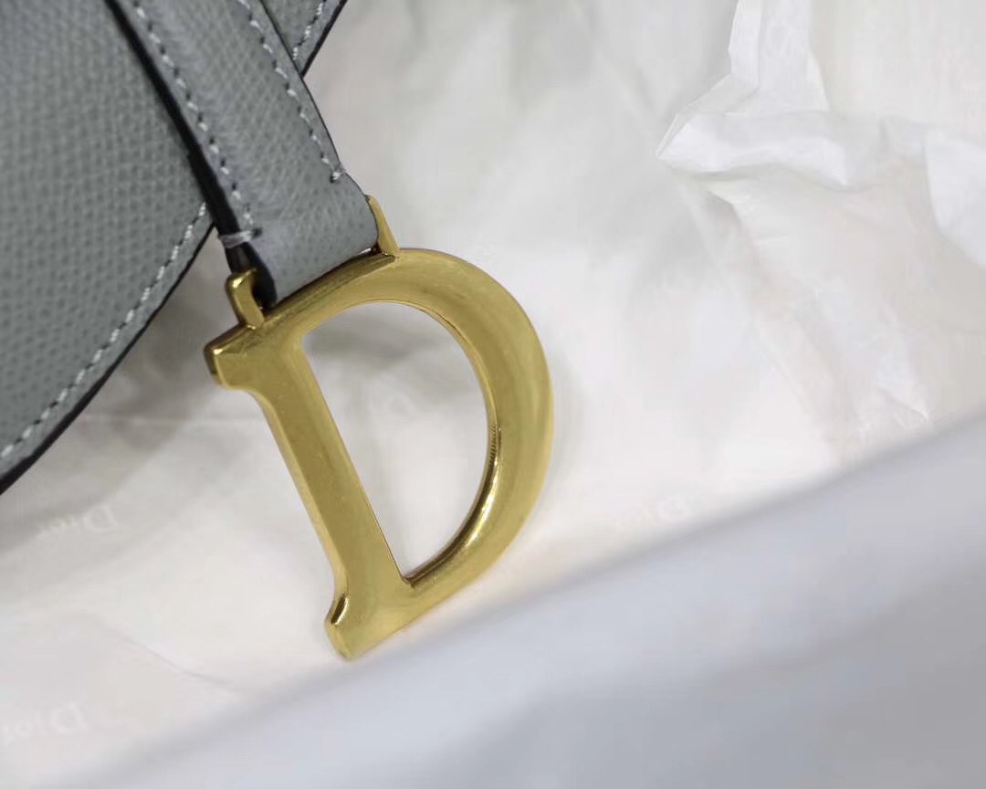 Dior A貨馬鞍包迷你版灰色全皮款 金屬細節輕巧版型| 12 Dior A貨馬鞍包迷你版灰色全皮款 金屬細節輕巧版型