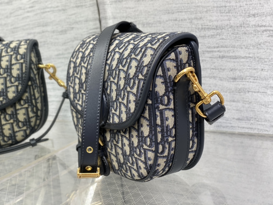 Dior 原單經典Bobby半月包老花CD Logo皮革拼接包款| 11 Dior 原單經典Bobby半月包老花CD Logo皮革拼接包款