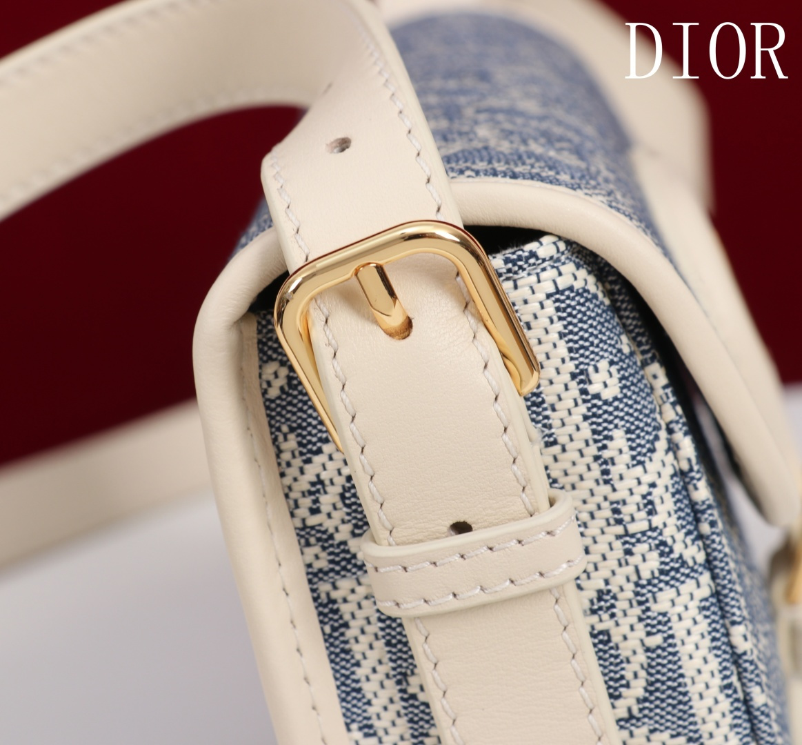 Dior 高仿CD Logo灰藍配色Bobby半月包 精緻刺繡圖騰款| 9 Dior 高仿CD Logo灰藍配色Bobby半月包 精緻刺繡圖騰款