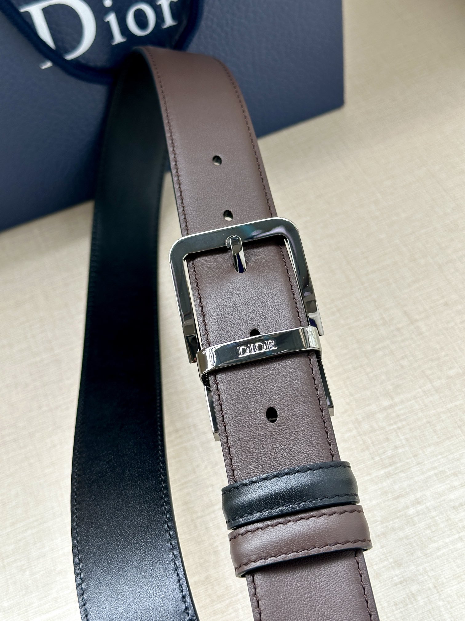Dior 高仿男士雙面皮帶 簡約銀扣百搭款式| 11 Dior 高仿男士雙面皮帶 簡約銀扣百搭款式