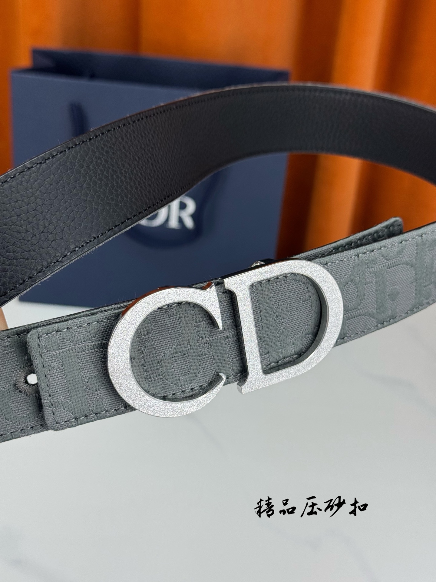Dior 一比一男士 CD 壓紋皮帶 灰色簡約質感款| 9 Dior 一比一男士 CD 壓紋皮帶 灰色簡約質感款