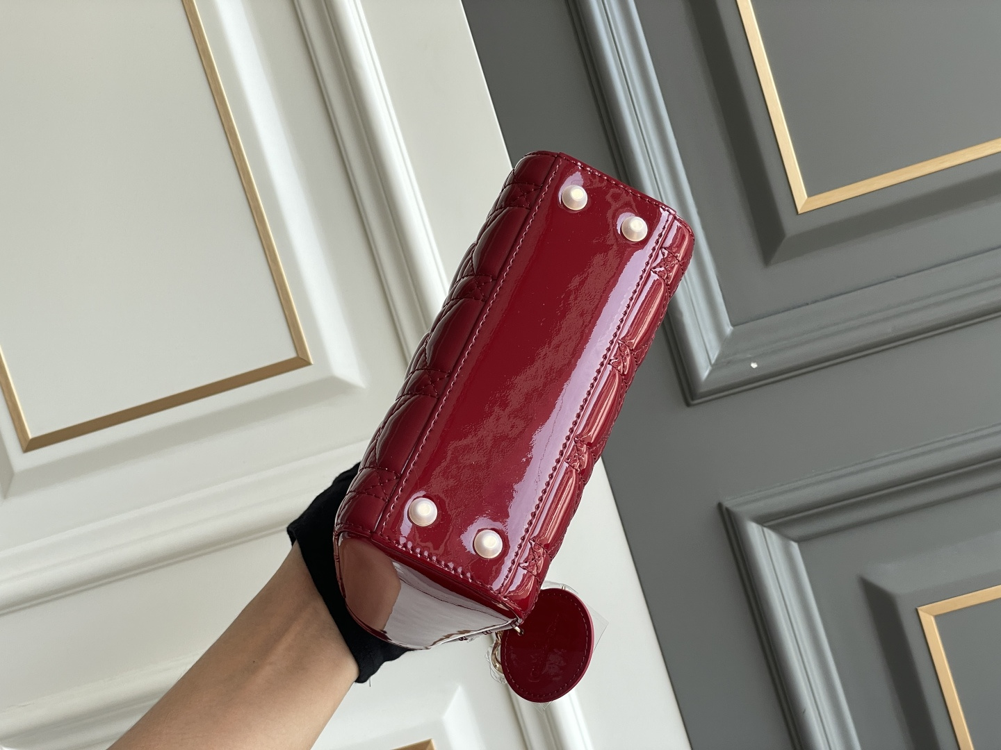 Dior高仿女款Lady小包 漆皮紅色限定氣場款| 10 Dior高仿女款Lady小包 漆皮紅色限定氣場款