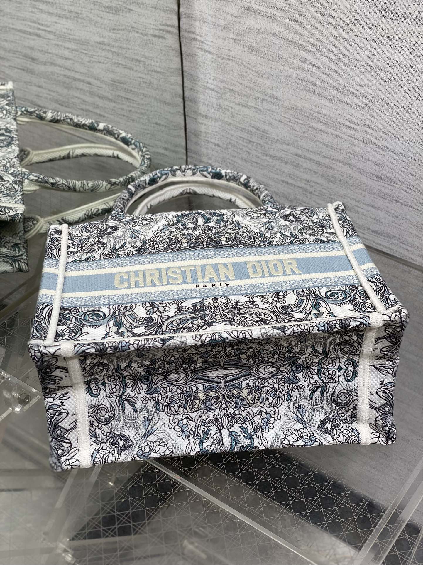 Dior 原單Book Tote小號包 藍白古典圖騰刺繡 高級感通勤款