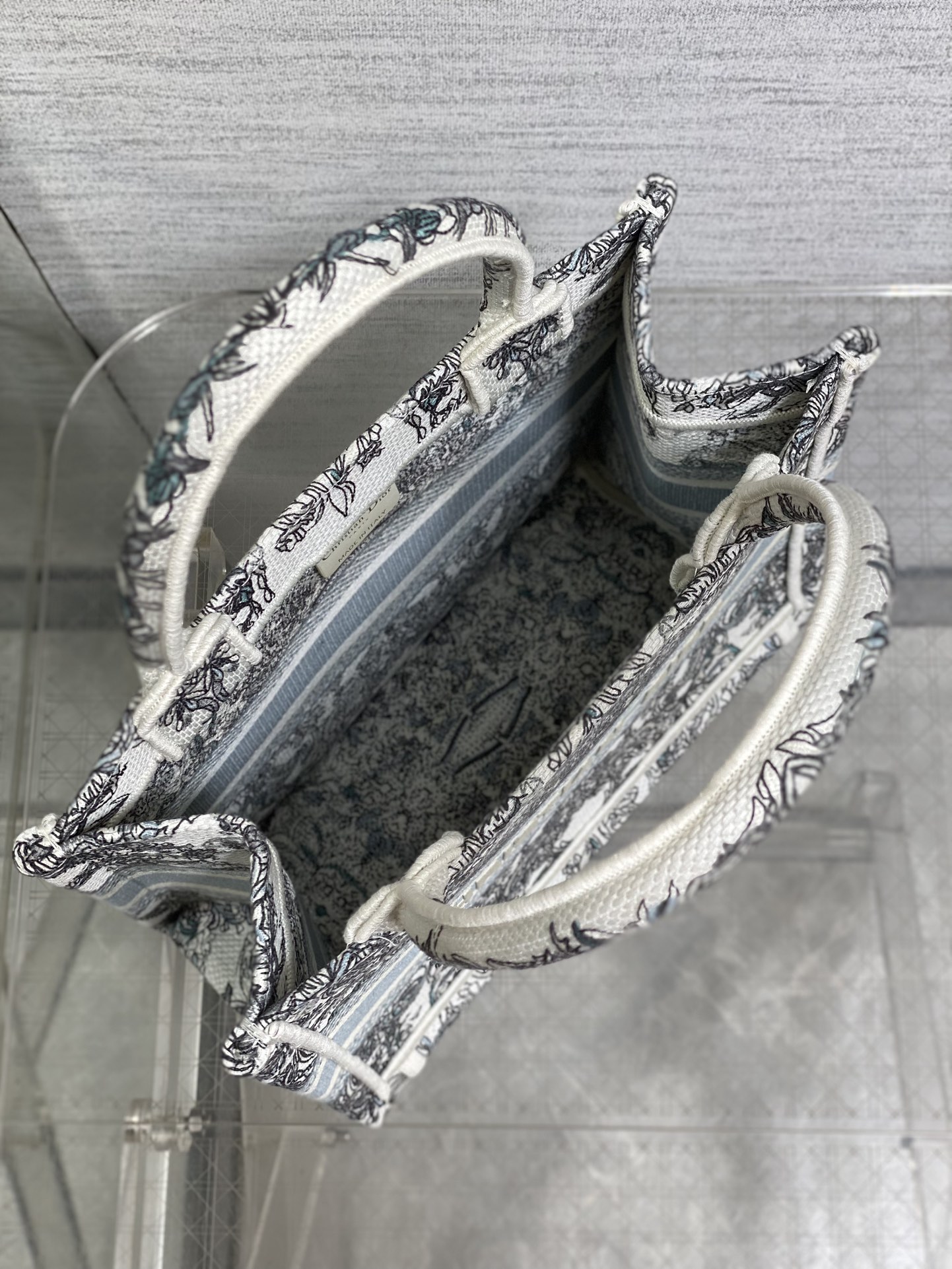 Dior 原單Book Tote小號包 藍白古典圖騰刺繡 高級感通勤款