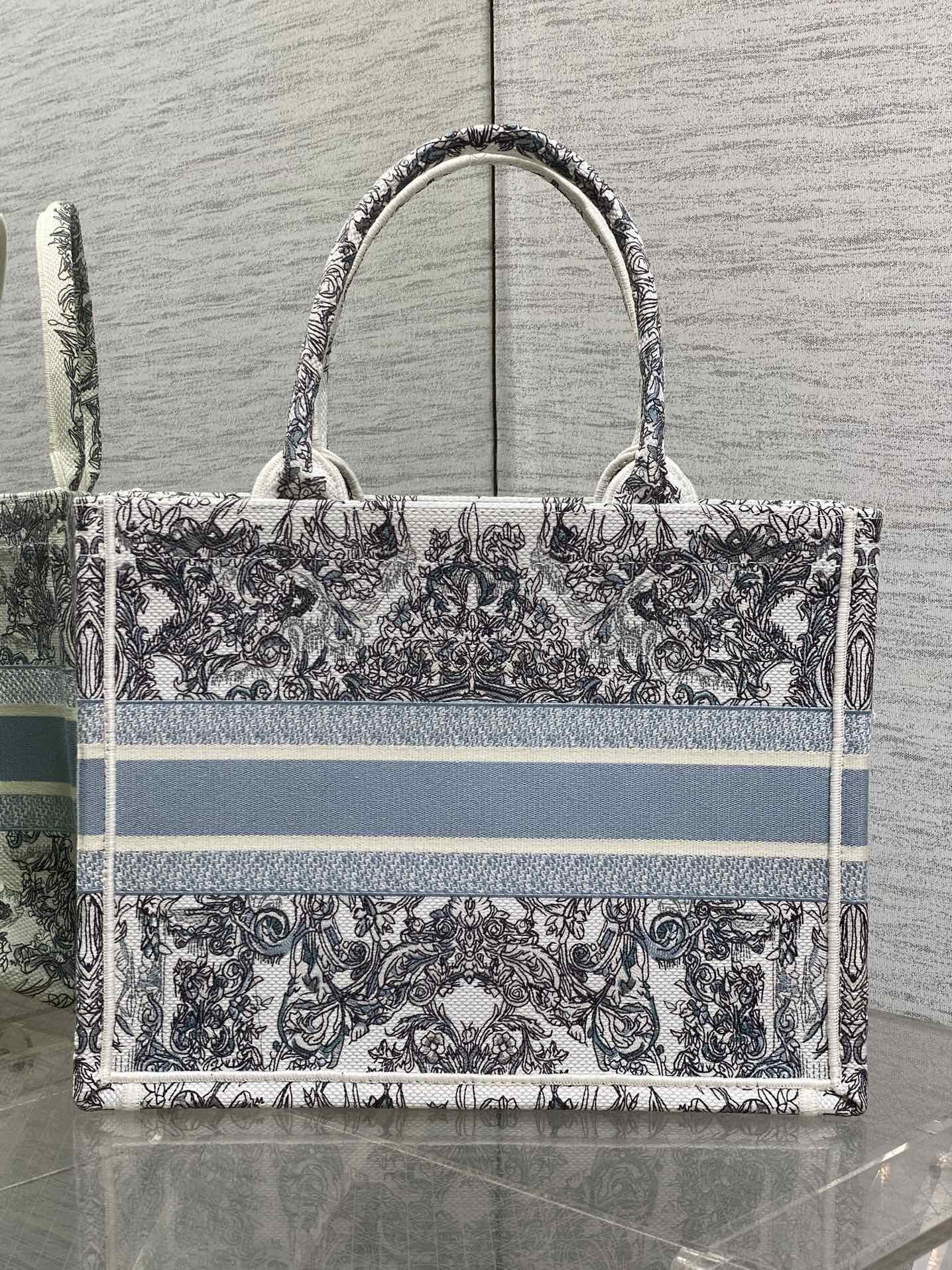 Dior 一比一Book Tote大號托特包 藍白花紋織布設計| 12 Dior 一比一Book Tote大號托特包 藍白花紋織布設計