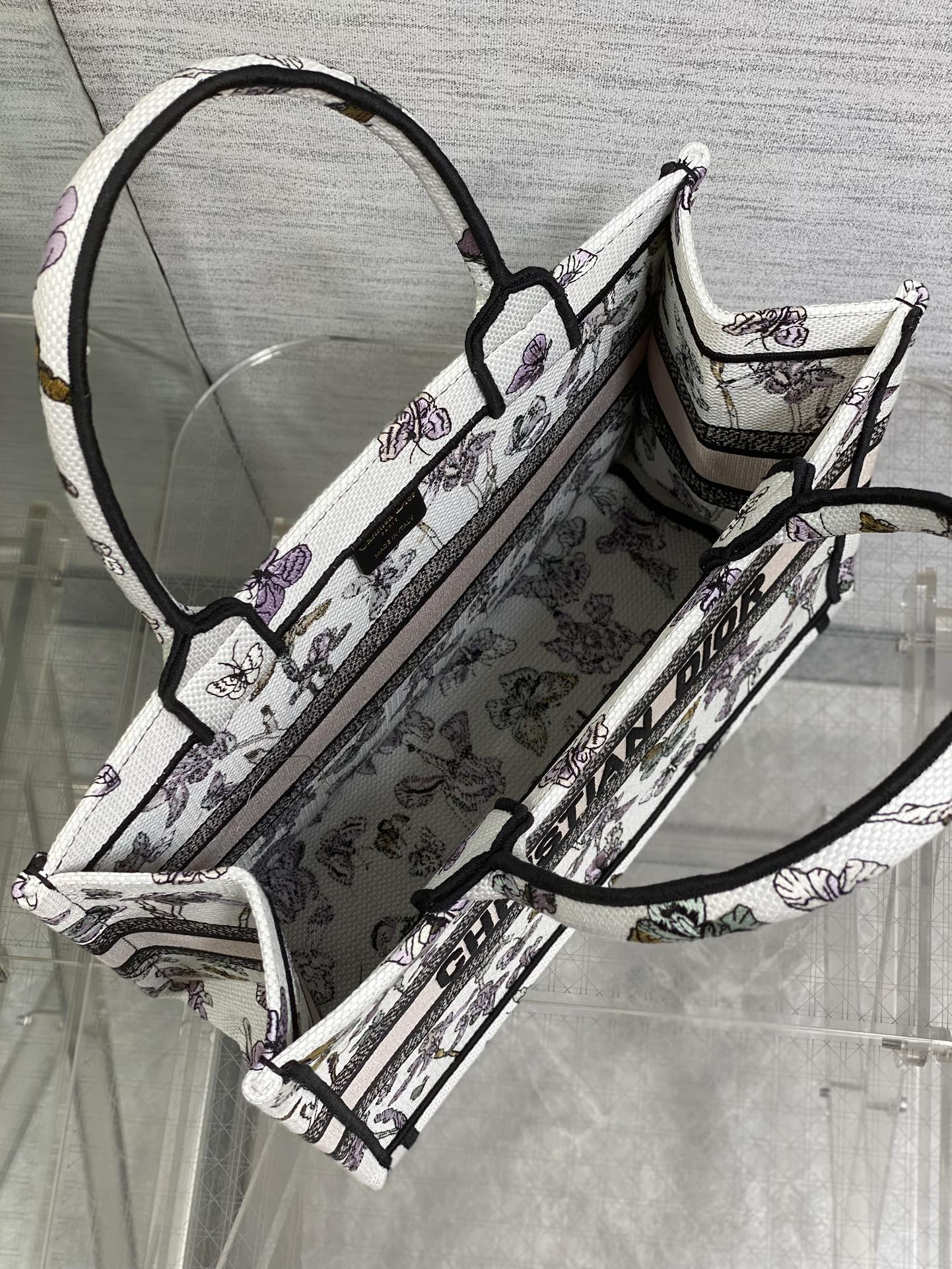 Dior 高仿花卉Book Tote中號包 蝴蝶刺繡浪漫設計 女士通勤托特| 7 Dior 高仿花卉Book Tote中號包 蝴蝶刺繡浪漫設計 女士通勤托特
