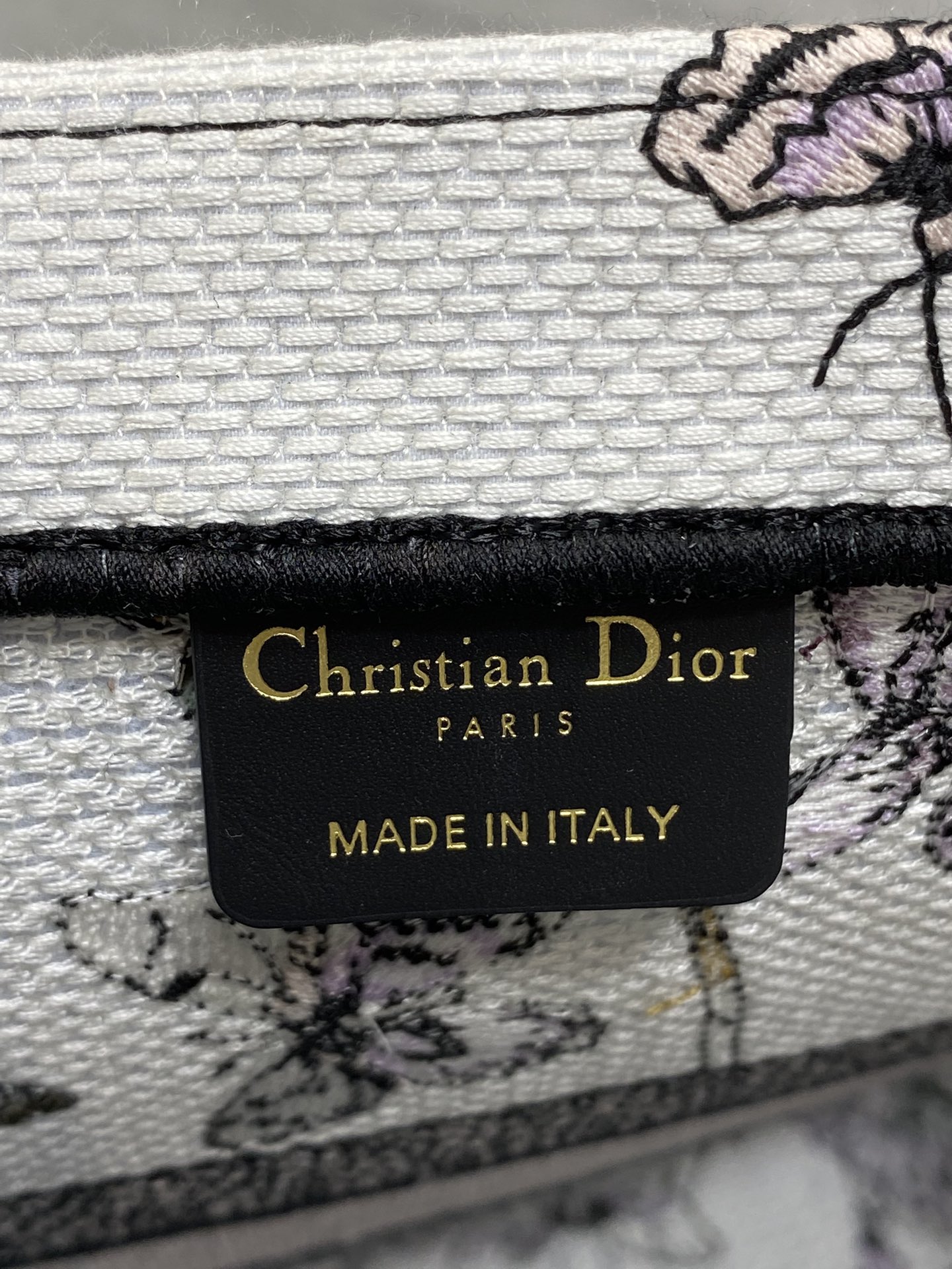 Dior 高仿花卉Book Tote中號包 蝴蝶刺繡浪漫設計 女士通勤托特| 14 Dior 高仿花卉Book Tote中號包 蝴蝶刺繡浪漫設計 女士通勤托特