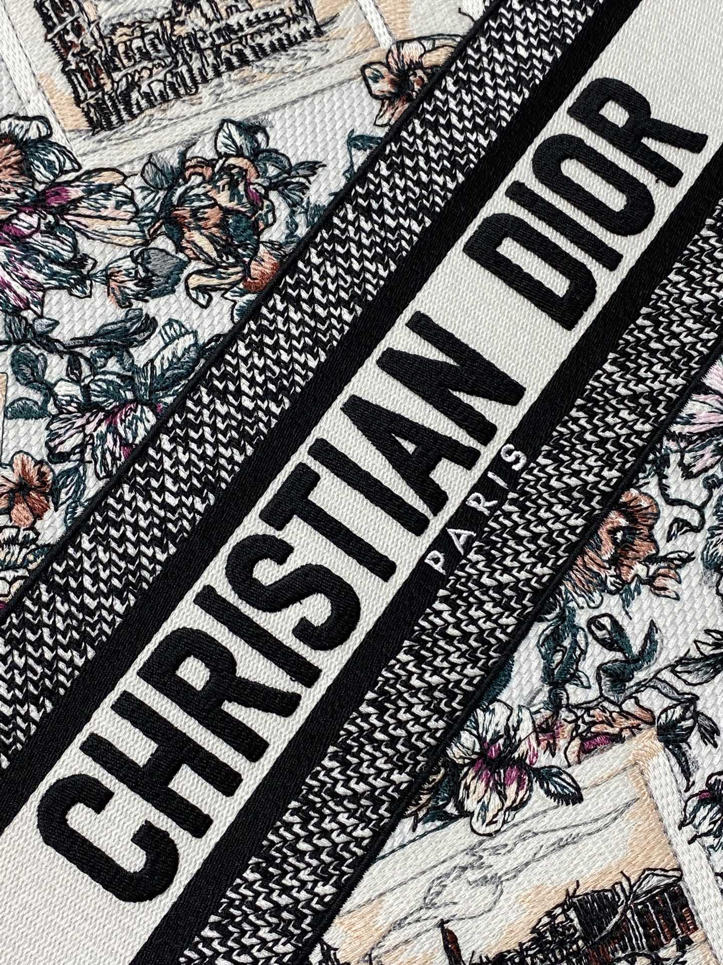 Dior 高仿Book Tote中號旅遊風格托特包 城市明信片刺繡設計