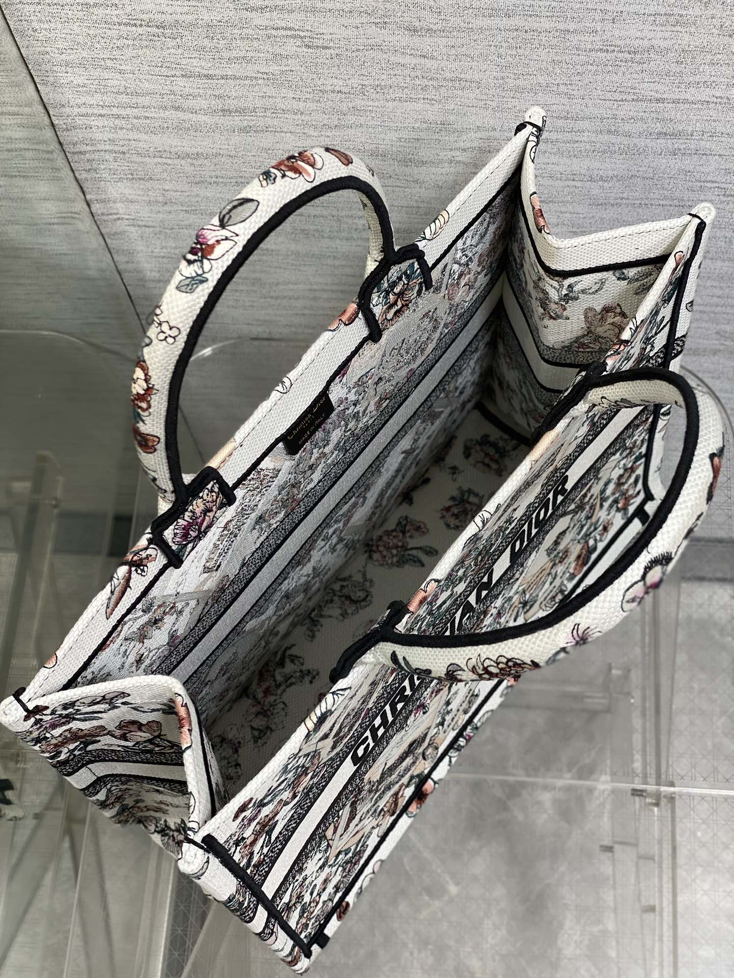 Dior 一比一Book Tote大號城市風景刺繡包 世界風主題旅遊系列