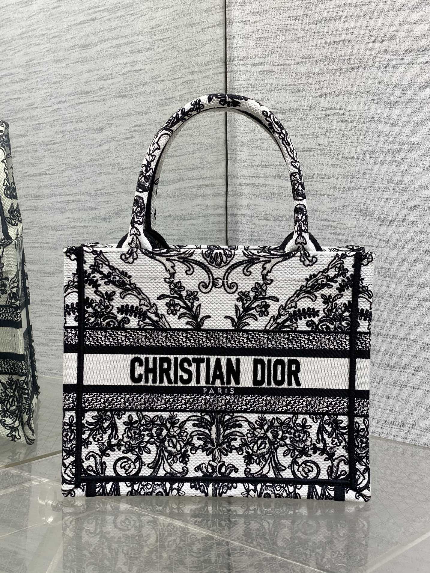Dior A貨Book Tote小號黑白巴洛克刺繡托特包 歐風復古女款