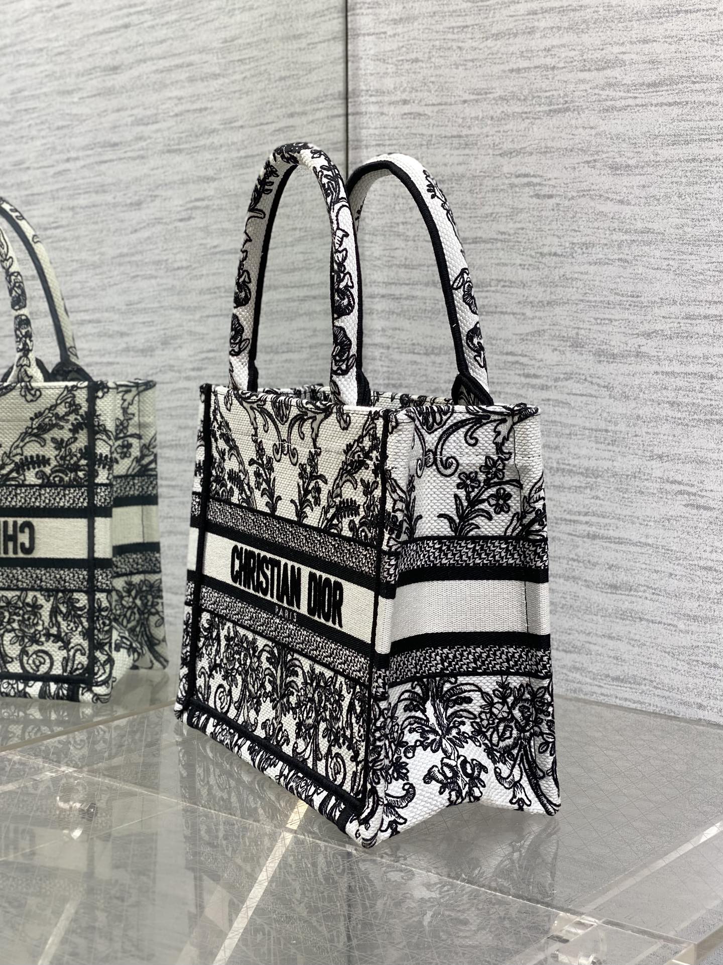 Dior A貨Book Tote小號黑白巴洛克刺繡托特包 歐風復古女款