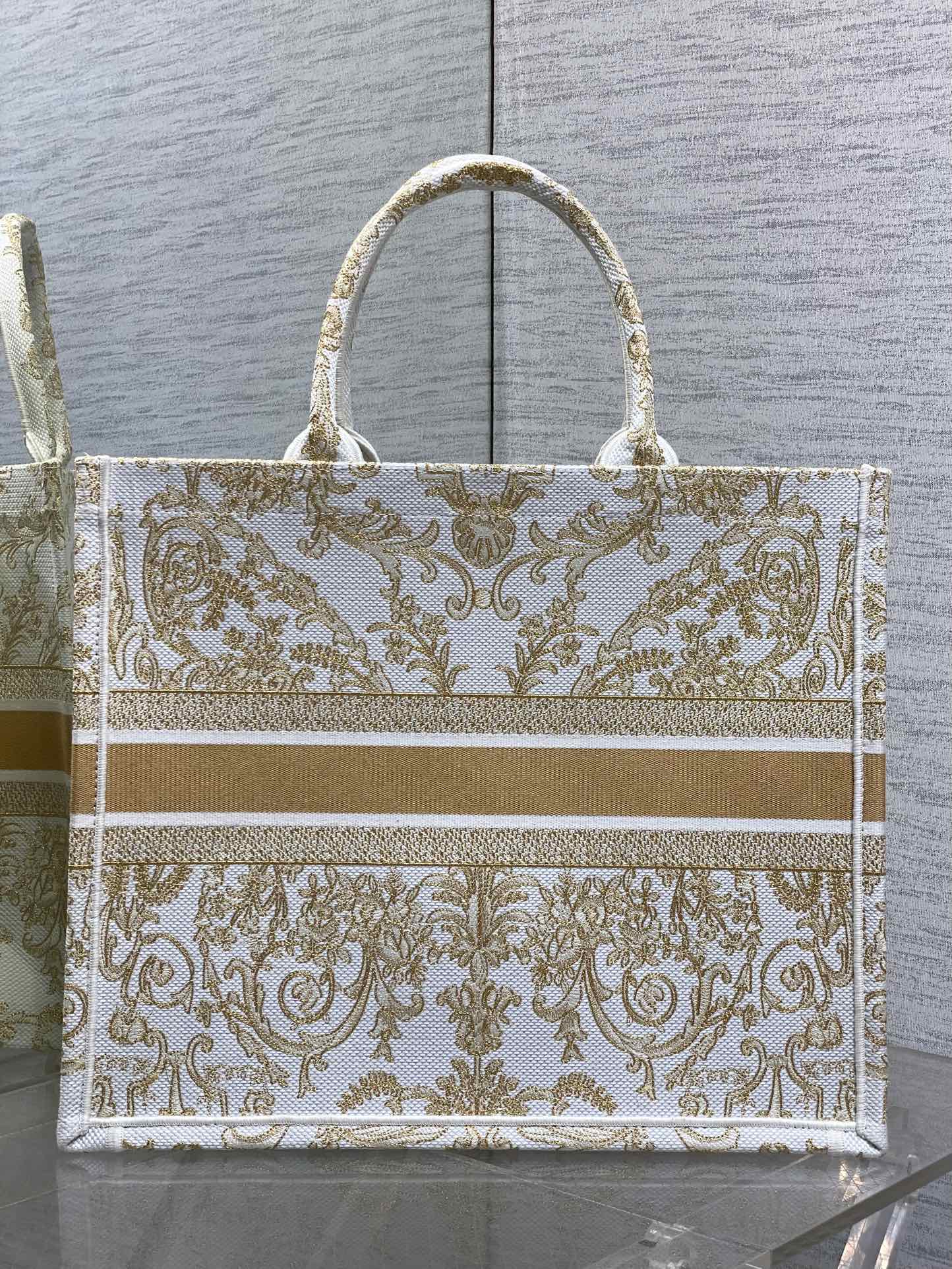 A貨Dior Book Tote 金白刺繡帆布包 華麗巴洛克風格手提包| 12 A貨Dior Book Tote 金白刺繡帆布包 華麗巴洛克風格手提包