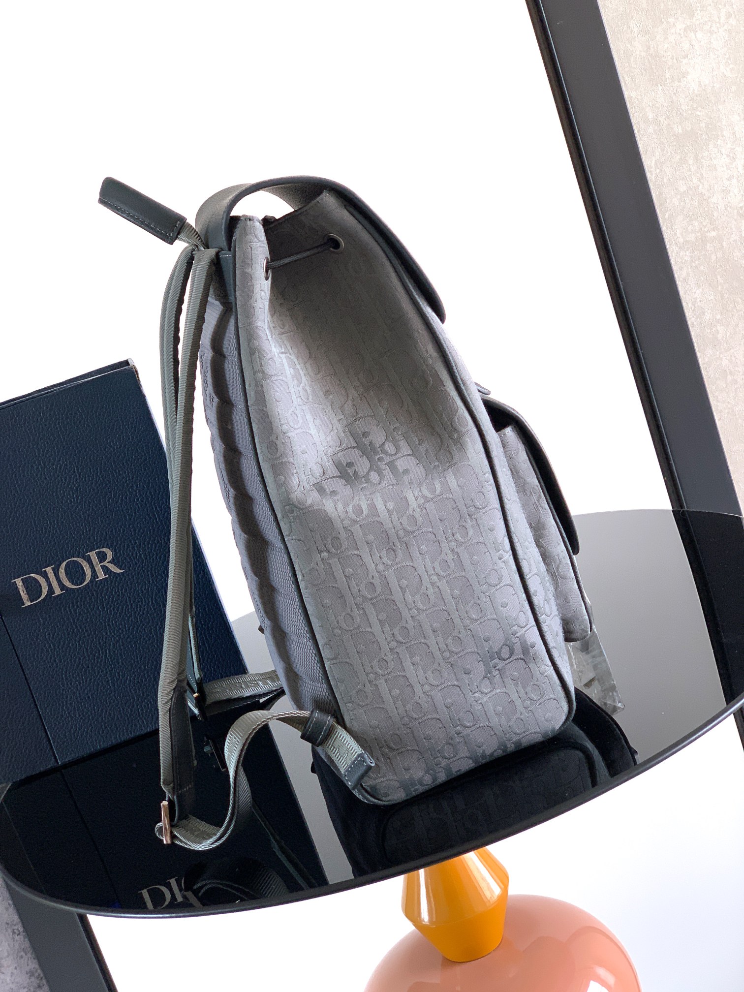 Dior 高仿男款老花後背包 壓扣設計大容量休閒風| 14 Dior 高仿男款老花後背包 壓扣設計大容量休閒風