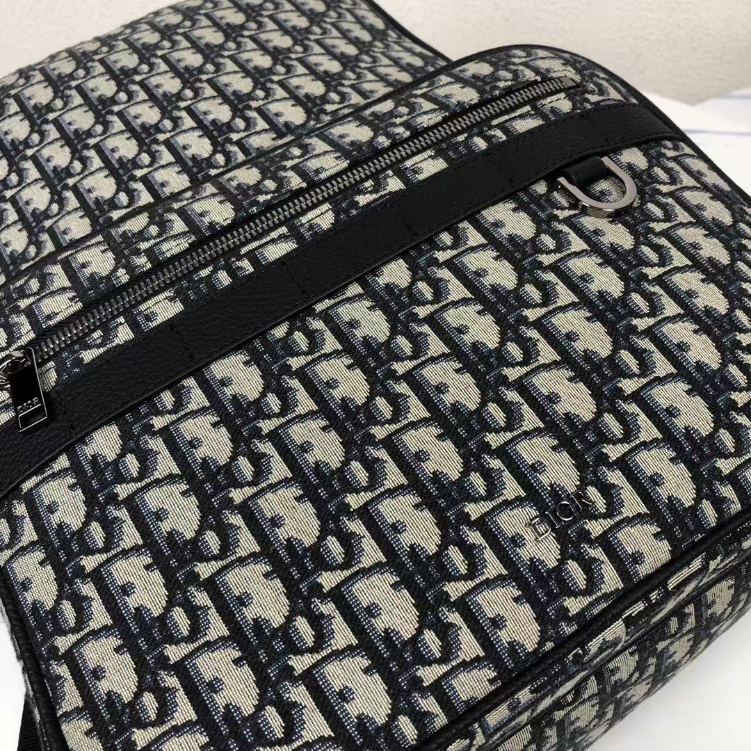 Dior 一比一老花帆布後背包 灰底黑字復刻版型| 12 Dior 一比一老花帆布後背包 灰底黑字復刻版型
