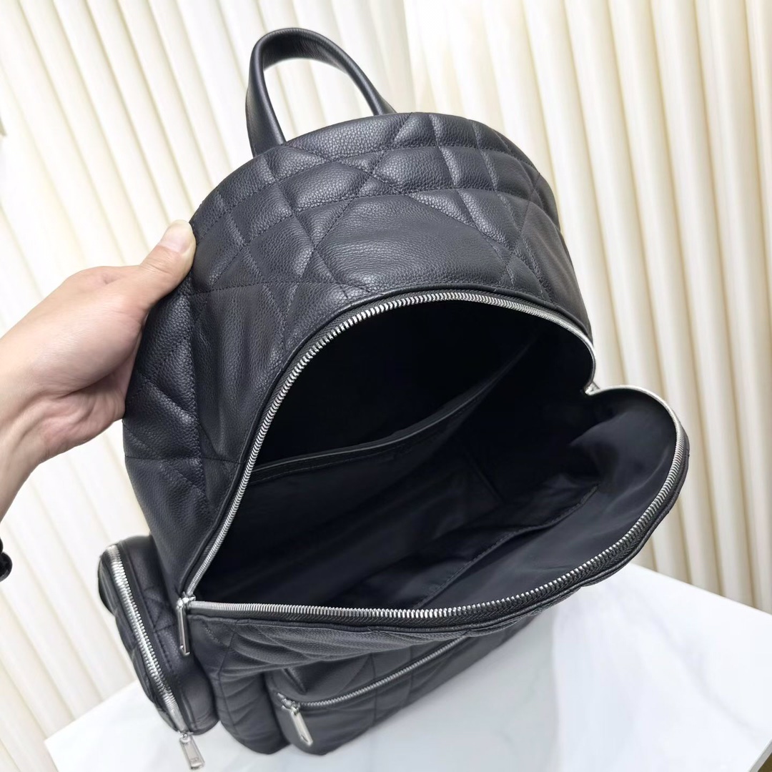 Dior 高仿幾何壓紋男士後背包 真皮立體設計感十足| 8 Dior 高仿幾何壓紋男士後背包 真皮立體設計感十足