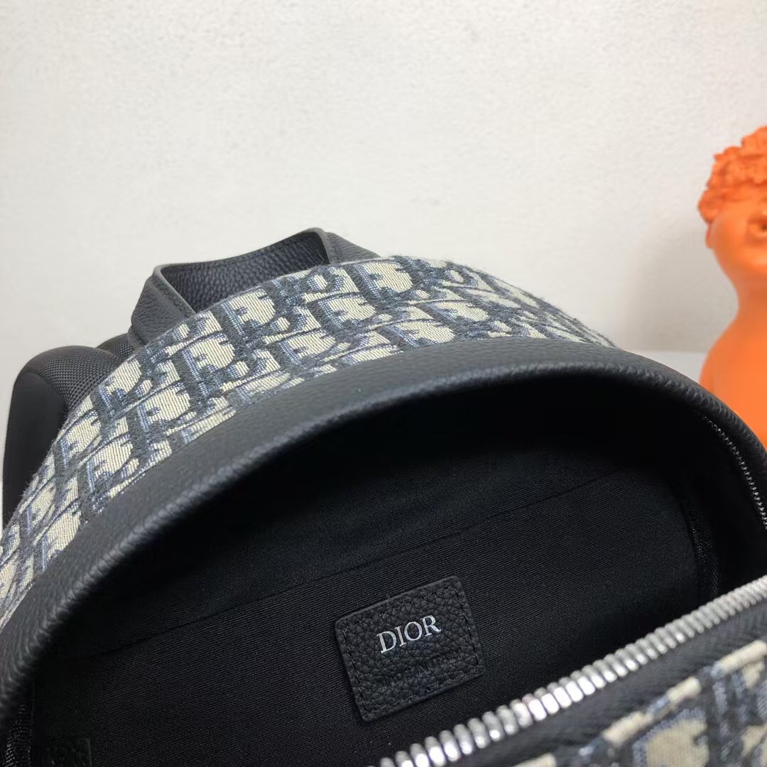 Dior 原單老花帆布男用後背包 小巧實用休閒通勤款| 7 Dior 原單老花帆布男用後背包 小巧實用休閒通勤款