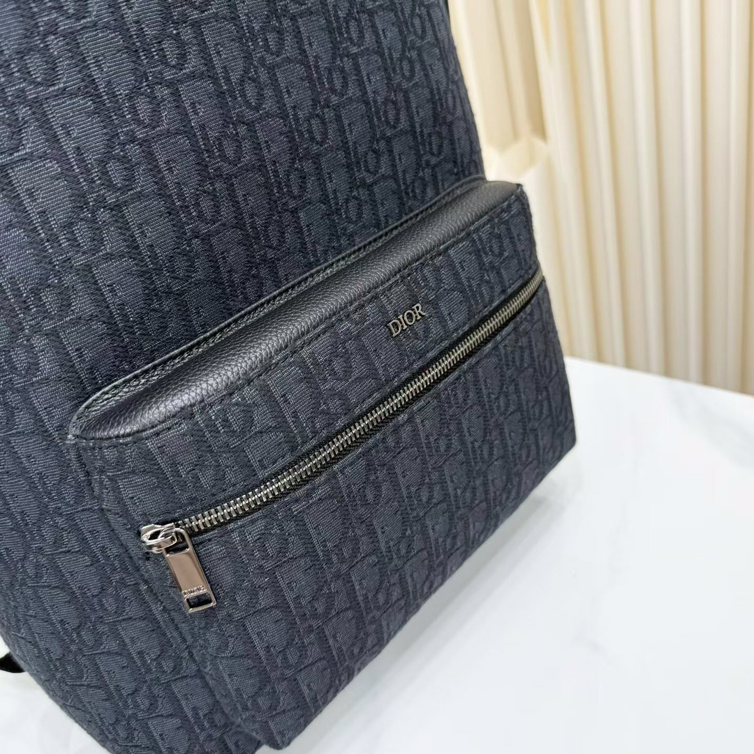 Dior 高仿黑色老花後背包 低調耐看通勤首選| 12 Dior 高仿黑色老花後背包 低調耐看通勤首選