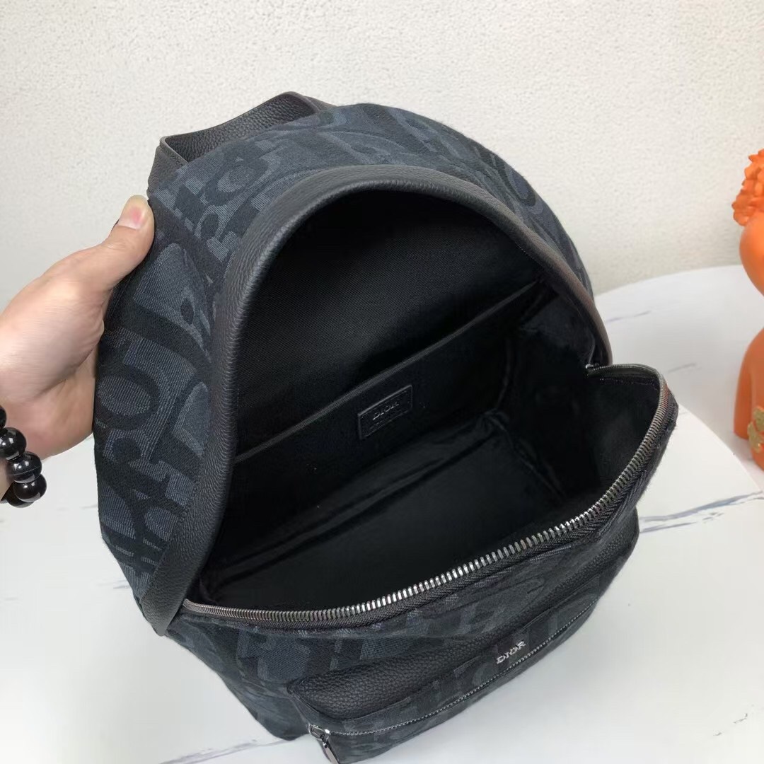 Dior 一比一大字母黑花後背包 潮流感街頭風款| 8 Dior 一比一大字母黑花後背包 潮流感街頭風款