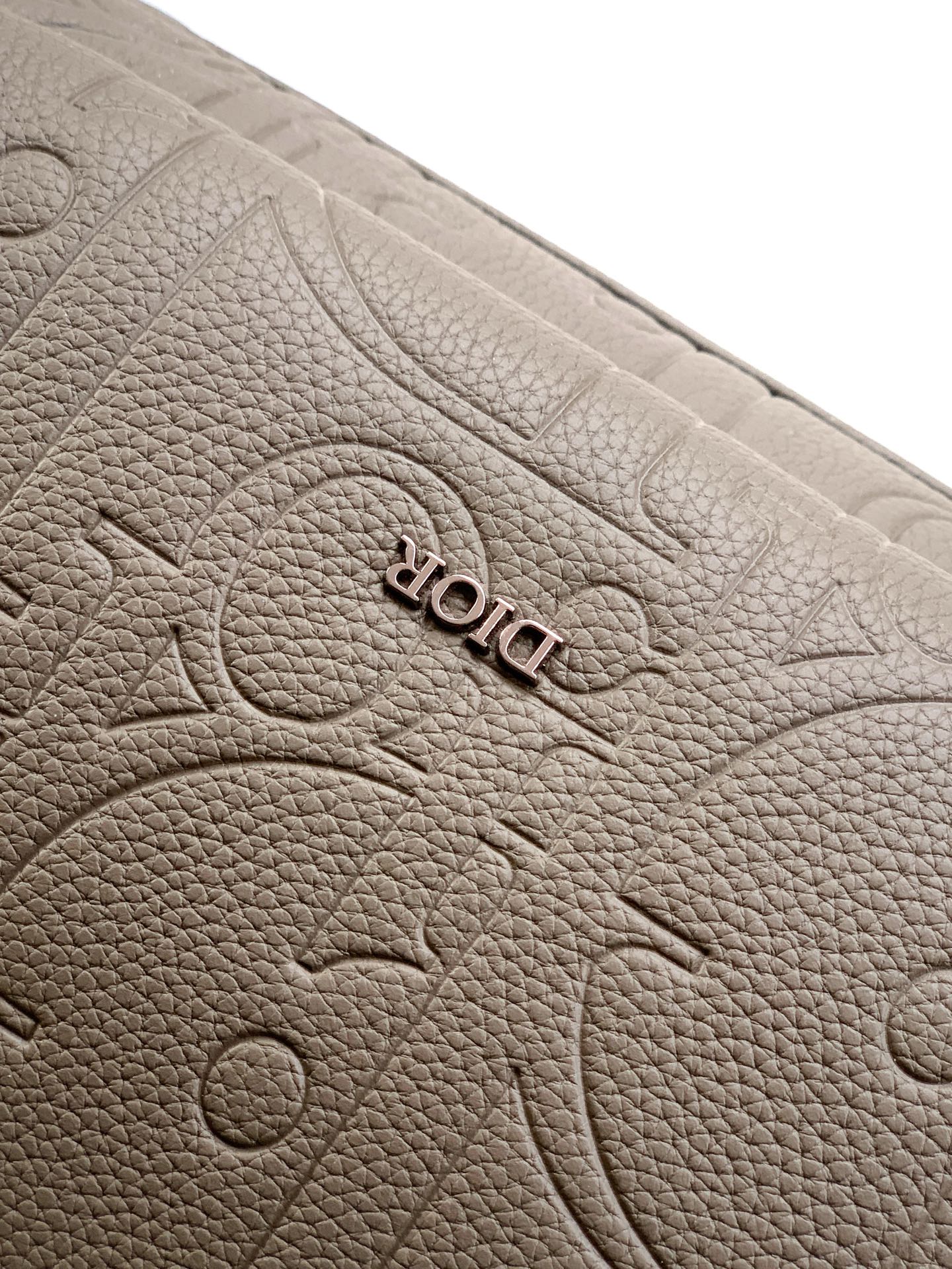 Dior A貨壓紋灰色後背包 低調配色質感滿分款| 11 Dior A貨壓紋灰色後背包 低調配色質感滿分款