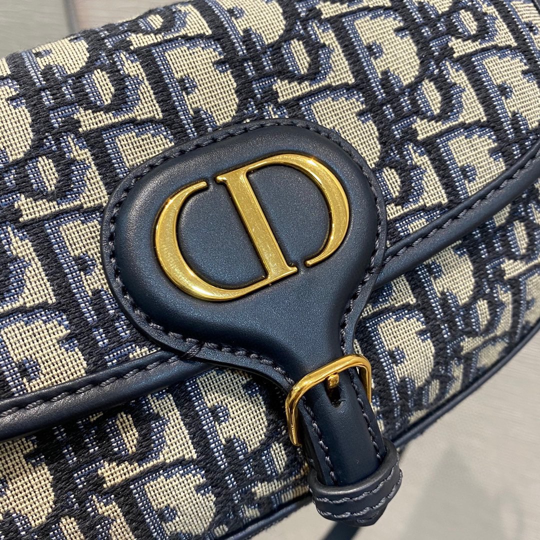 Dior 高仿 Oblique 女士老花Bobby半月包 經典黑金五金配色設計感強| 14 Dior 高仿 Oblique 女士老花Bobby半月包 經典黑金五金配色設計感強