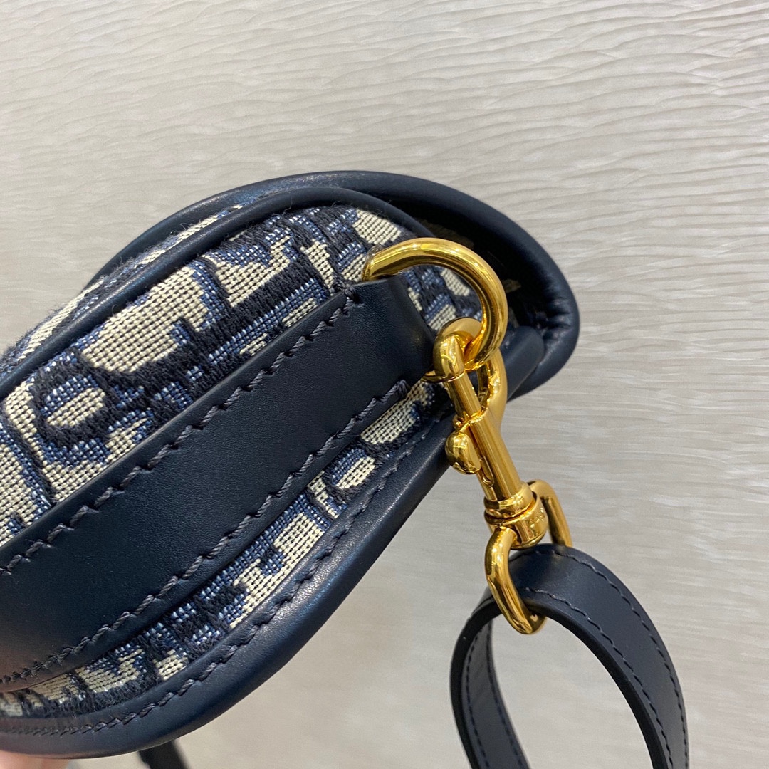 Dior 高仿 Oblique 女士老花Bobby半月包 經典黑金五金配色設計感強| 13 Dior 高仿 Oblique 女士老花Bobby半月包 經典黑金五金配色設計感強