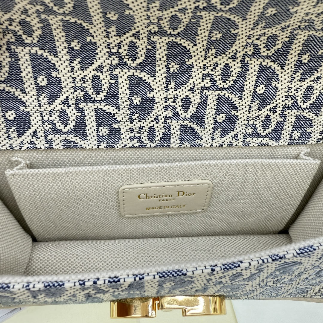 Dior高仿CD白皮拼織布包 女士鏈條斜背包 清新色系新品| 8 Dior高仿CD白皮拼織布包 女士鏈條斜背包 清新色系新品