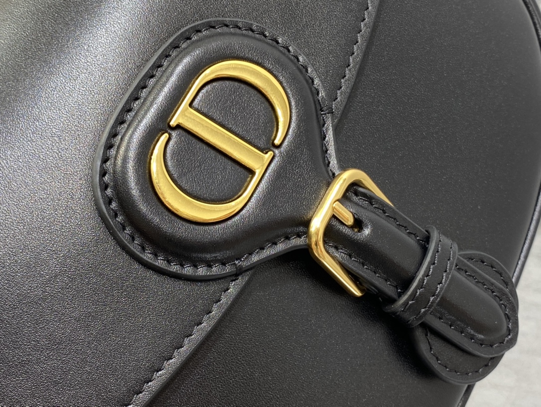Dior A貨全黑Bobby半月包 女士光滑皮革款 簡約時尚百搭耐看| 12 Dior A貨全黑Bobby半月包 女士光滑皮革款 簡約時尚百搭耐看