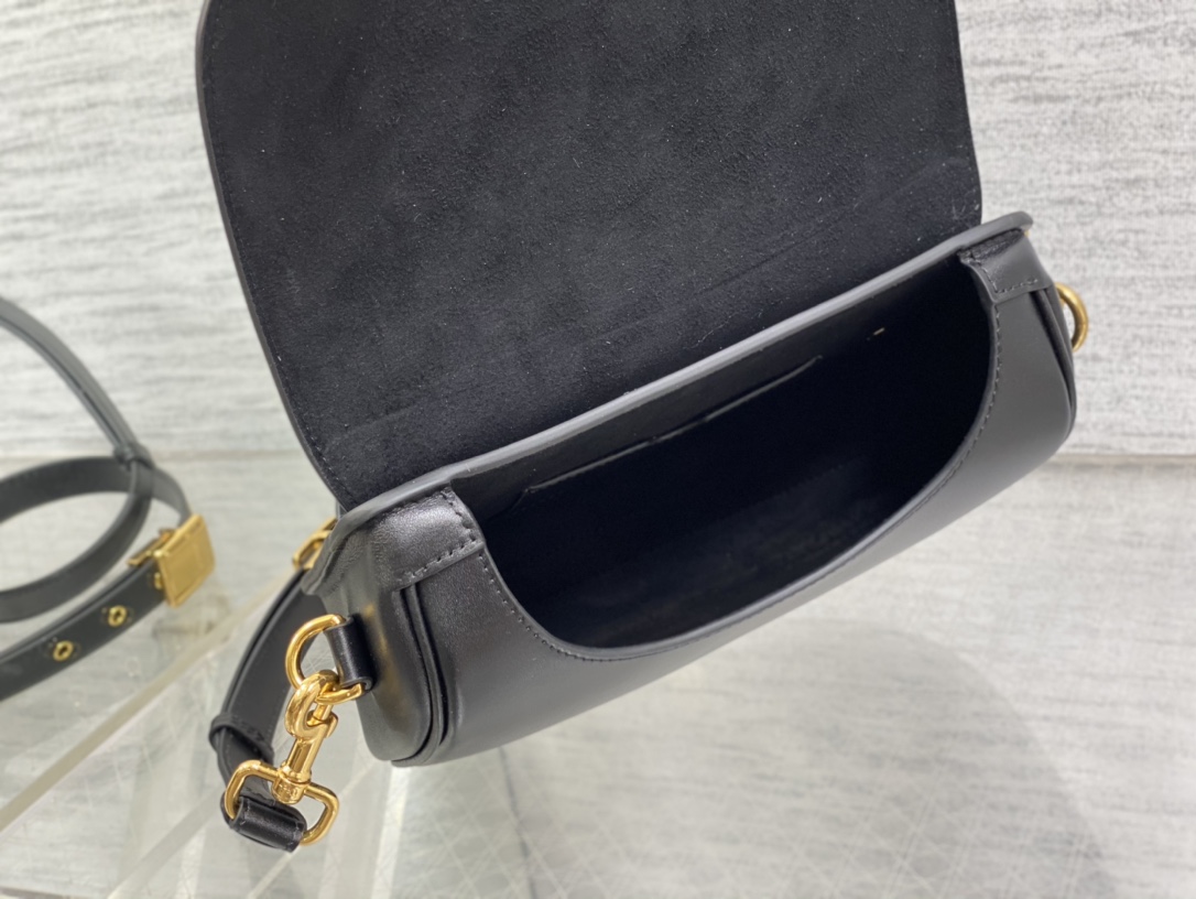 Dior A貨全黑Bobby半月包 女士光滑皮革款 簡約時尚百搭耐看| 8 Dior A貨全黑Bobby半月包 女士光滑皮革款 簡約時尚百搭耐看