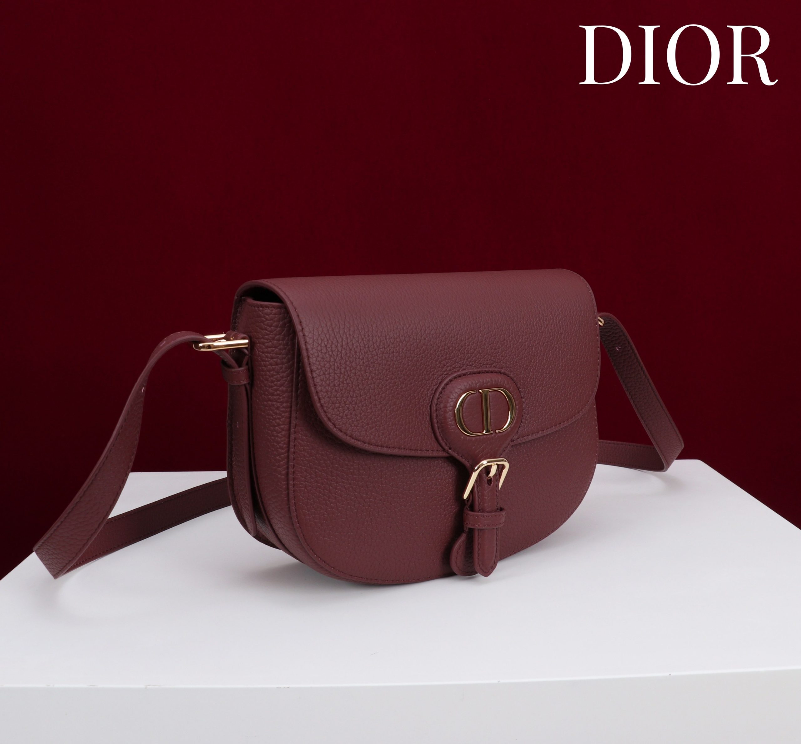 Dior 一比一酒紅Bobby半月包 女士款高質感皮革斜背包推薦| 14 Dior 一比一酒紅Bobby半月包 女士款高質感皮革斜背包推薦