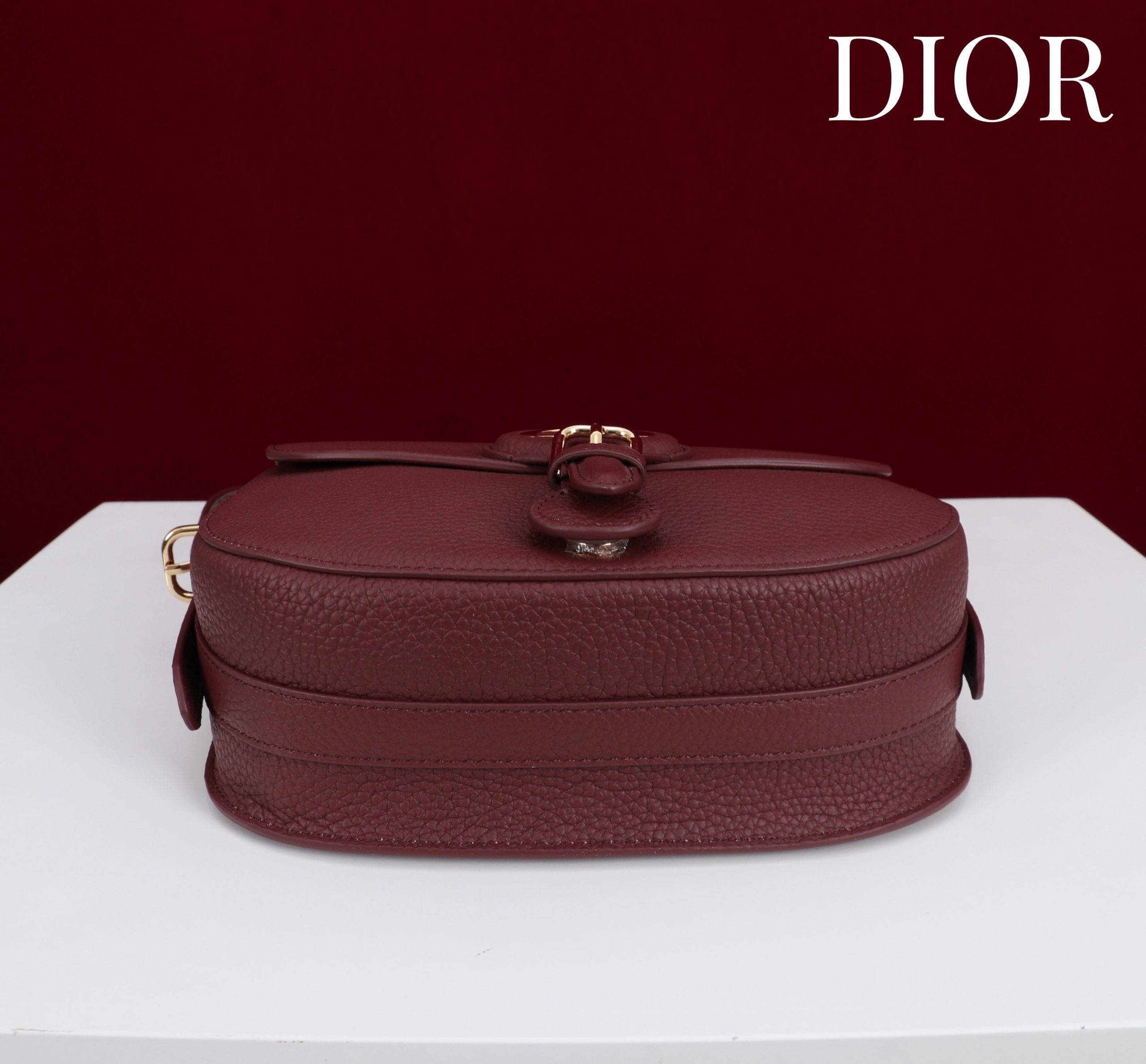 Dior 一比一酒紅Bobby半月包 女士款高質感皮革斜背包推薦| 12 Dior 一比一酒紅Bobby半月包 女士款高質感皮革斜背包推薦