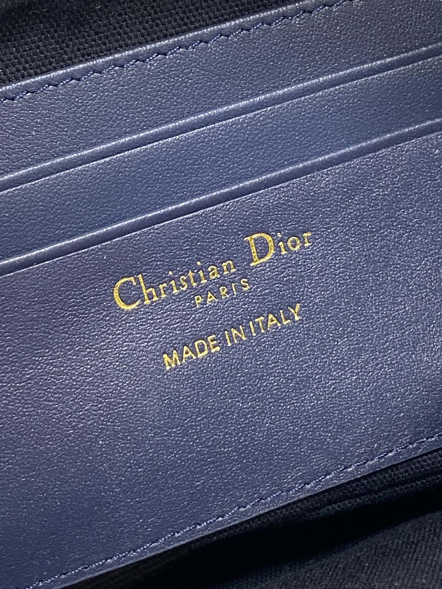 Dior精品仿製CD Logo深藍肩背包 女士拼皮復刻款 熱賣人氣款式| 7 Dior精品仿製CD Logo深藍肩背包 女士拼皮復刻款 熱賣人氣款式