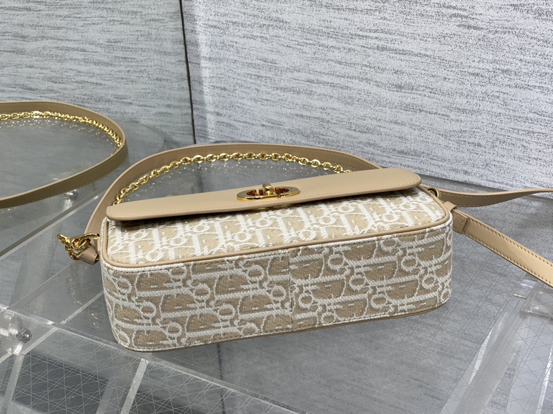 Dior原單30 Montaigne拼接斜背包 奶茶色織布女用鏈條款| 9 Dior原單30 Montaigne拼接斜背包 奶茶色織布女用鏈條款