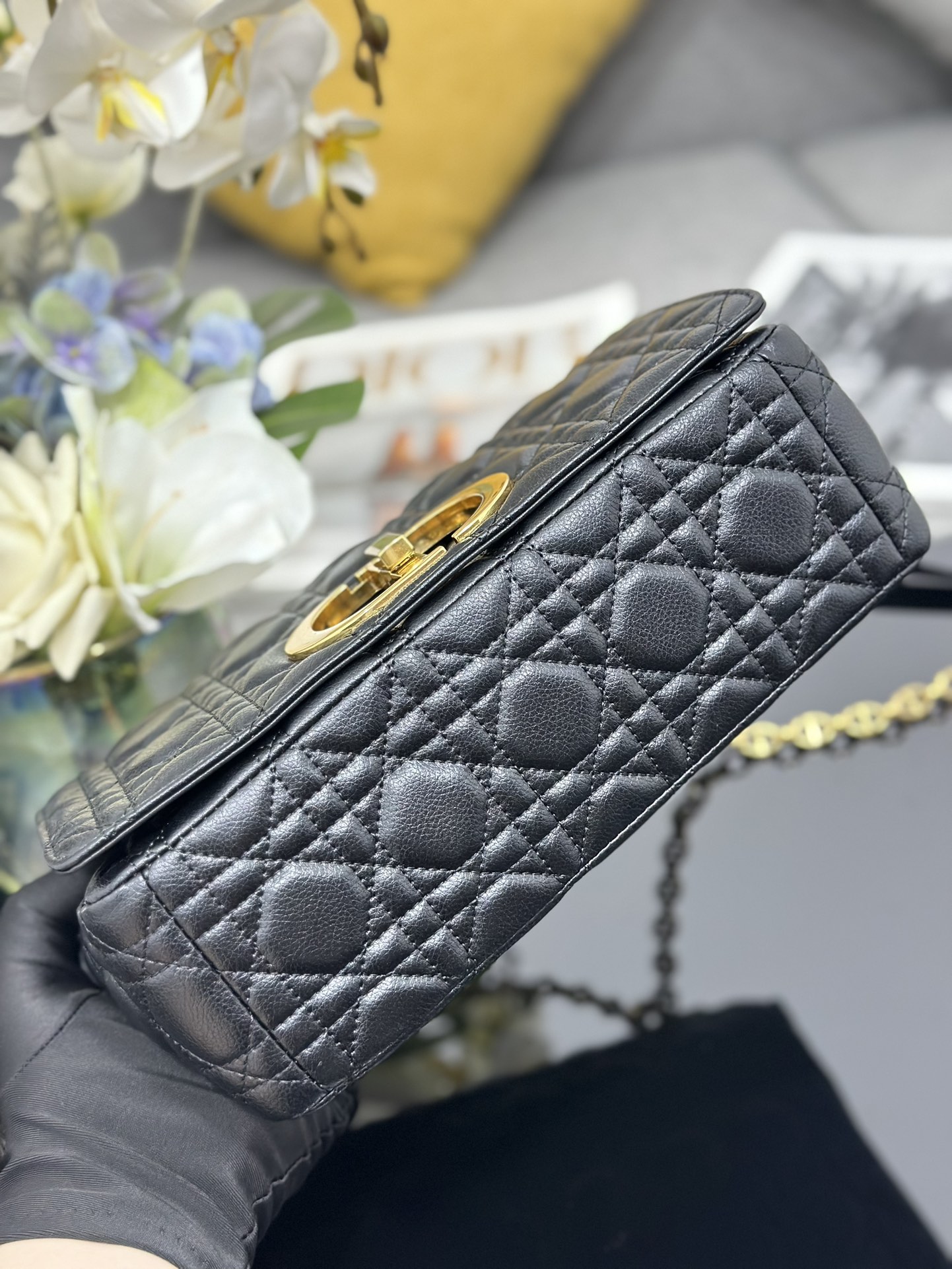 Dior A貨女款菱格鍊條包經典金扣設計通勤必備款| 12 Dior A貨女款菱格鍊條包經典金扣設計通勤必備款