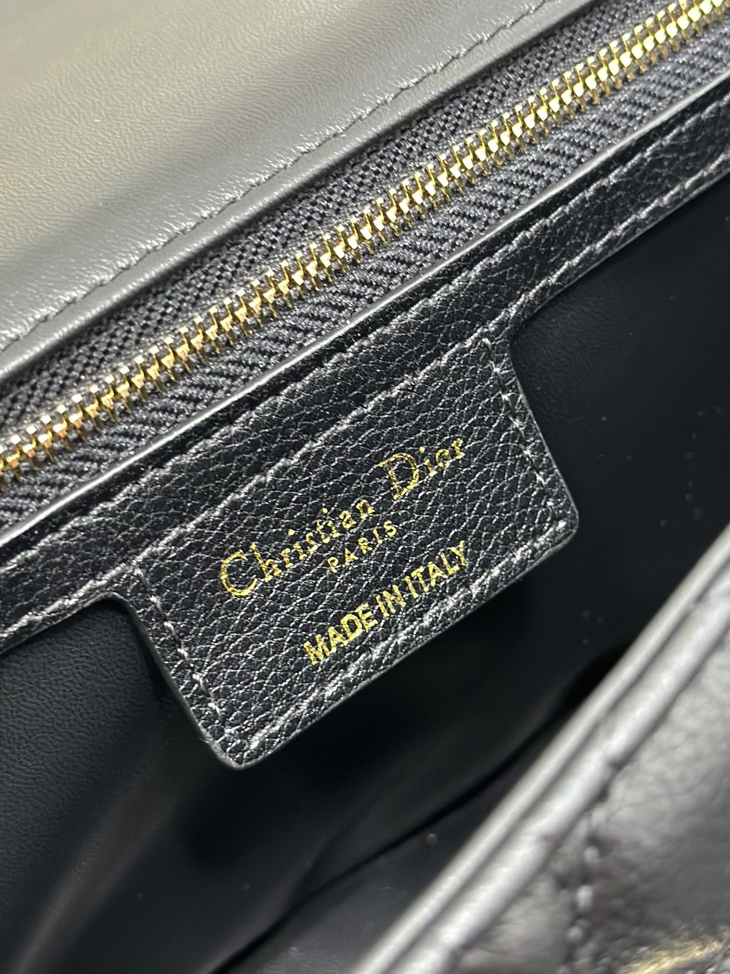 Dior A貨女款菱格鍊條包經典金扣設計通勤必備款| 7 Dior A貨女款菱格鍊條包經典金扣設計通勤必備款