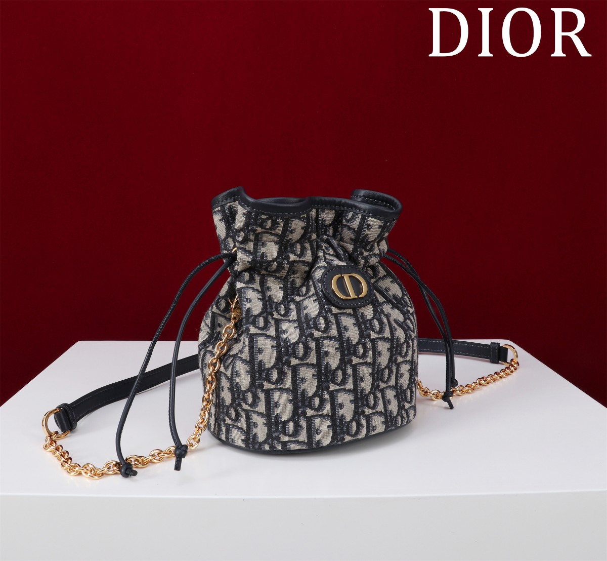 Dior高仿女款老花束口水桶包復古風格百搭輕便款| 14 Dior高仿女款老花束口水桶包復古風格百搭輕便款