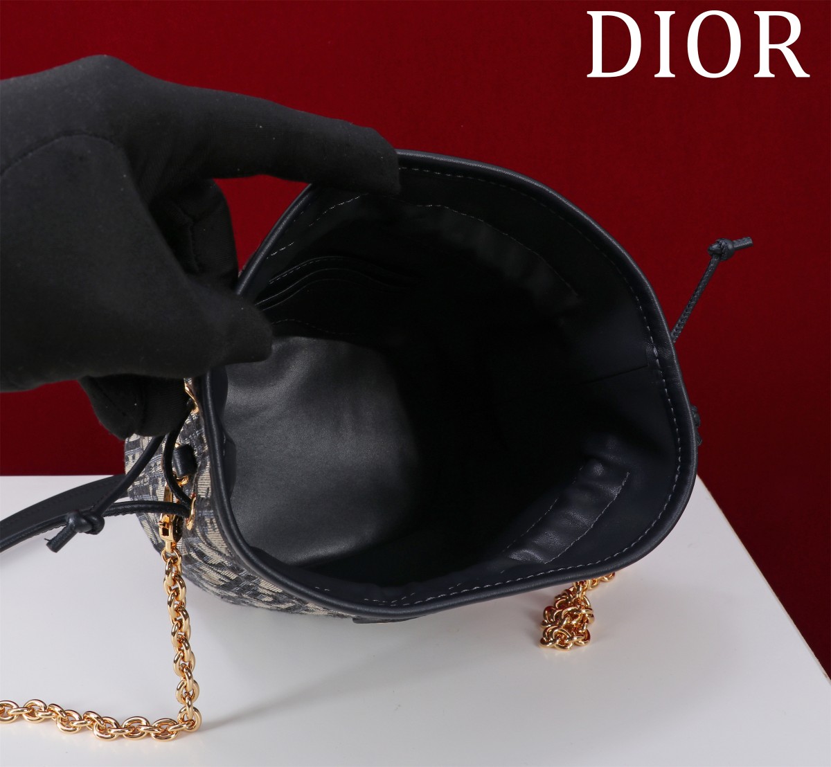 Dior高仿女款老花束口水桶包復古風格百搭輕便款| 10 Dior高仿女款老花束口水桶包復古風格百搭輕便款