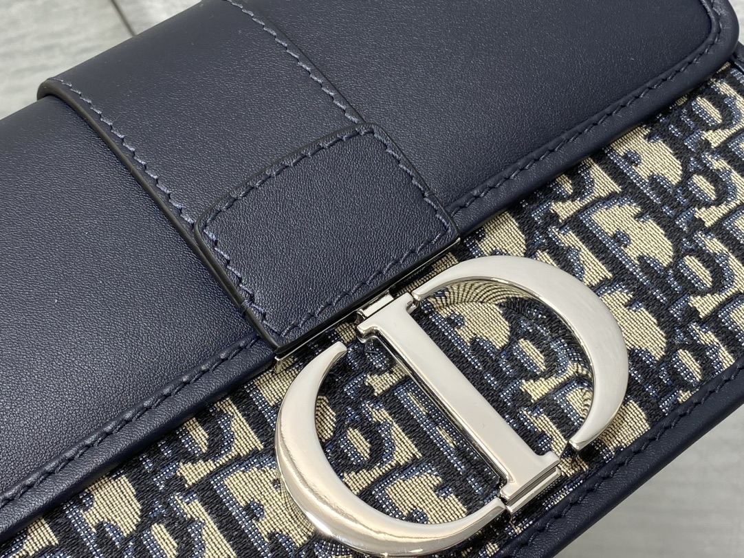 Dior高仿30 Montaigne金屬鍊條款 女士拼接斜背精品包| 13 Dior高仿30 Montaigne金屬鍊條款 女士拼接斜背精品包