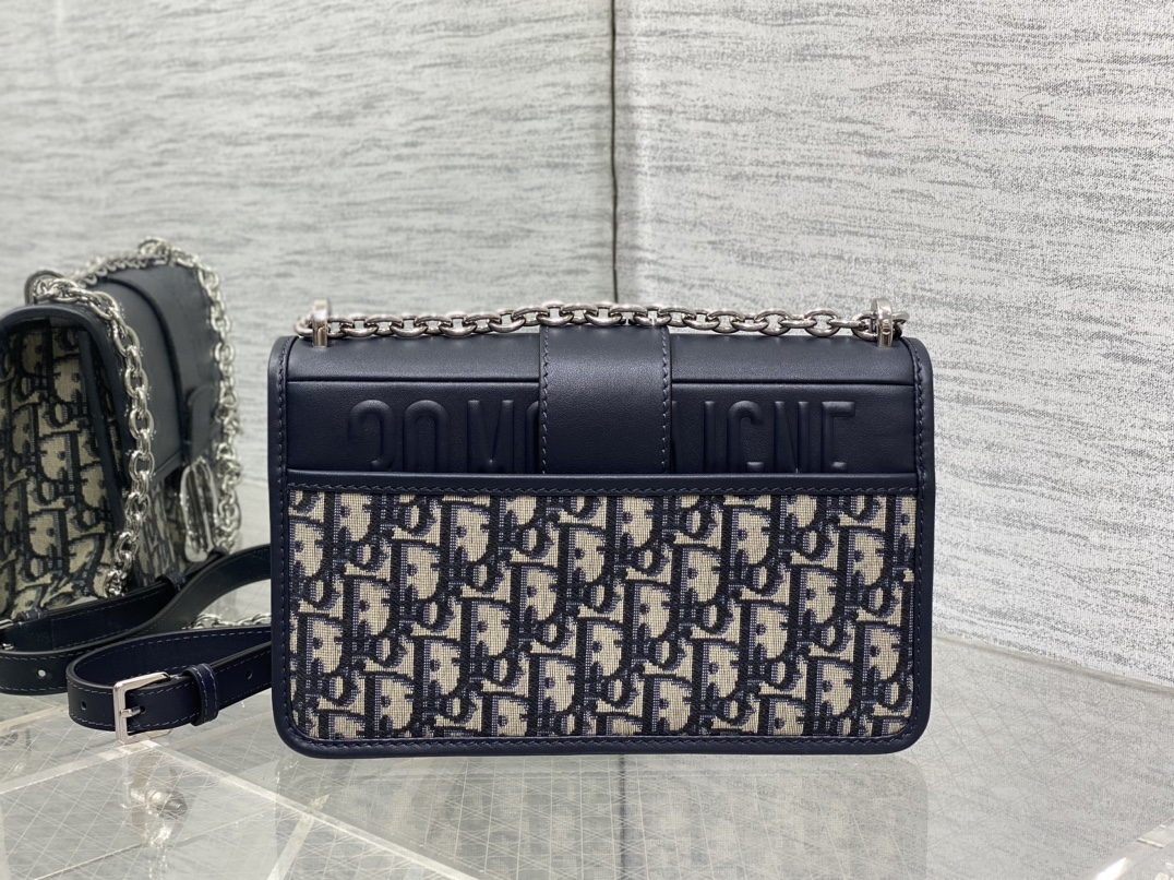 Dior高仿30 Montaigne金屬鍊條款 女士拼接斜背精品包| 12 Dior高仿30 Montaigne金屬鍊條款 女士拼接斜背精品包