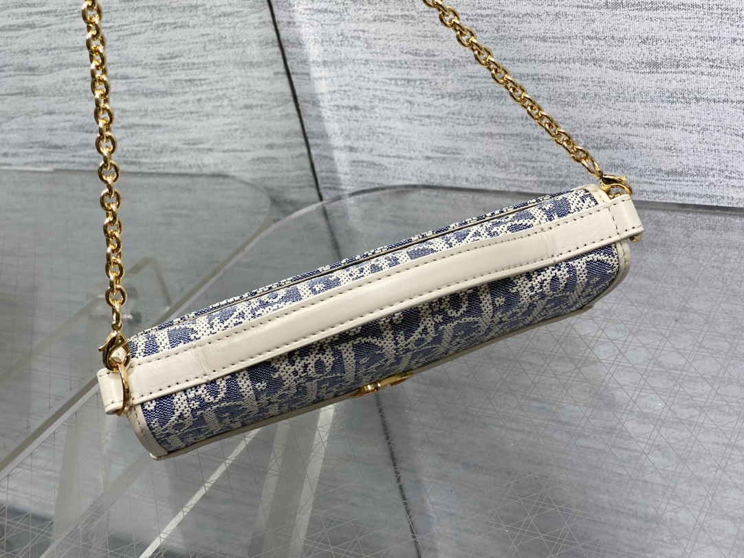 Dior高仿女款淺米老花鍊條包輕盈優雅夏日推薦款| 10 Dior高仿女款淺米老花鍊條包輕盈優雅夏日推薦款