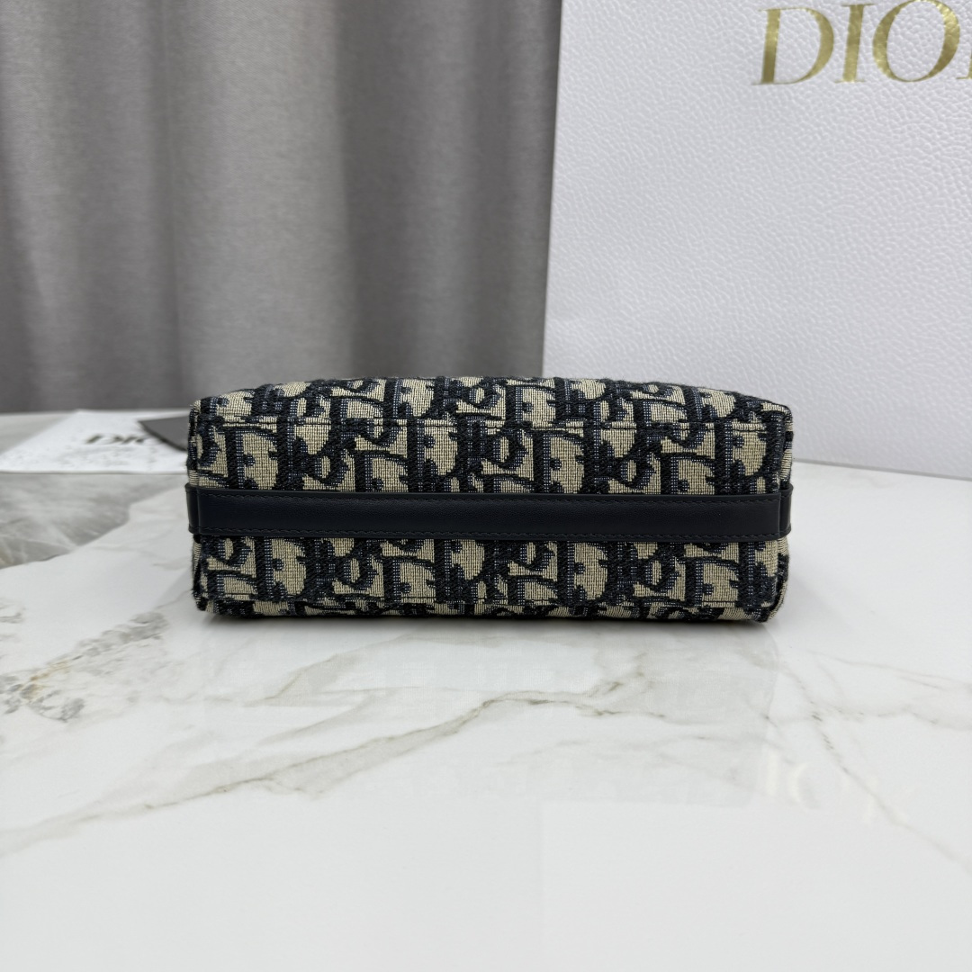 Dior高仿30 Montaigne半月包 老花織布款 女用拉鍊肩背小包| 9 Dior高仿30 Montaigne半月包 老花織布款 女用拉鍊肩背小包