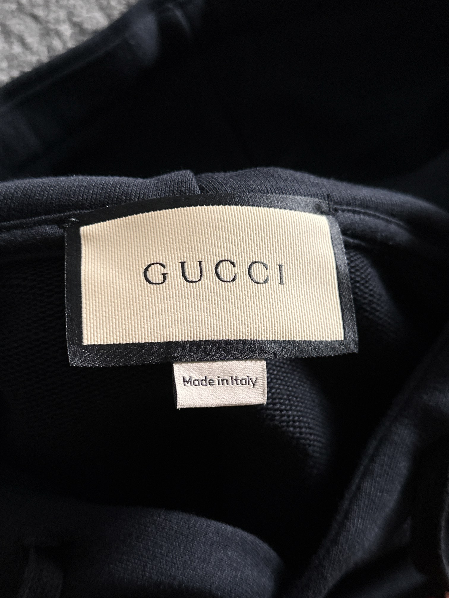Gucci高仿男款帽T酪梨狗插畫圖案潮流趣味感十足| 10 Gucci高仿男款帽T酪梨狗插畫圖案潮流趣味感十足