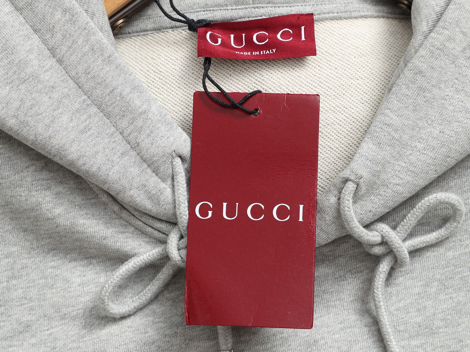 Gucci原單男士素面連帽衛衣 灰色簡約設計百搭必備| 9 Gucci原單男士素面連帽衛衣 灰色簡約設計百搭必備