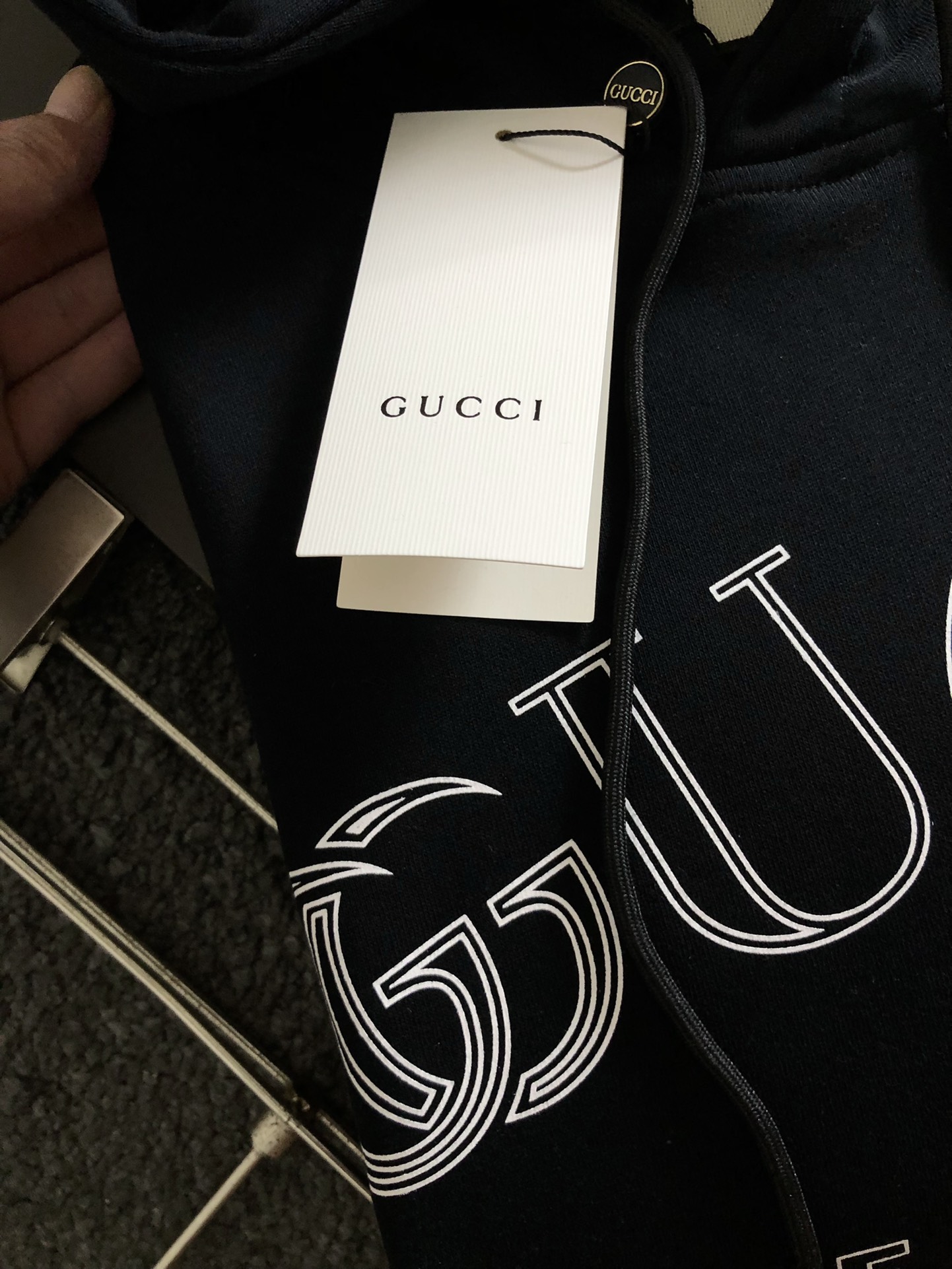Gucci x Balenciaga高仿男款黑色衛衣 聯名款LOGO印花設計潮感十足| 9 Gucci x Balenciaga高仿男款黑色衛衣 聯名款LOGO印花設計潮感十足