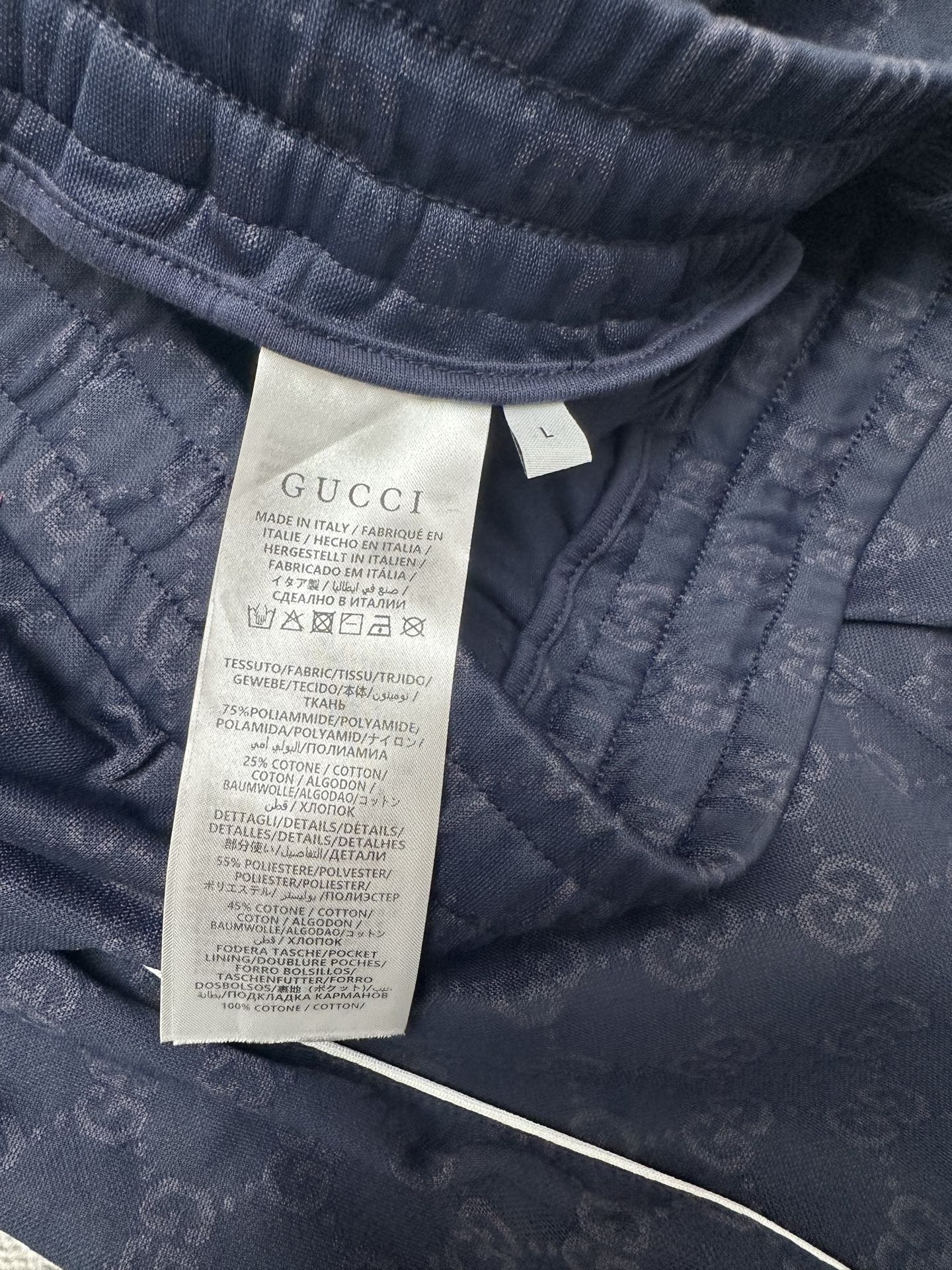 Gucci一比一運動長褲男款深藍白邊設計休閒感佳| 7 Gucci一比一運動長褲男款深藍白邊設計休閒感佳
