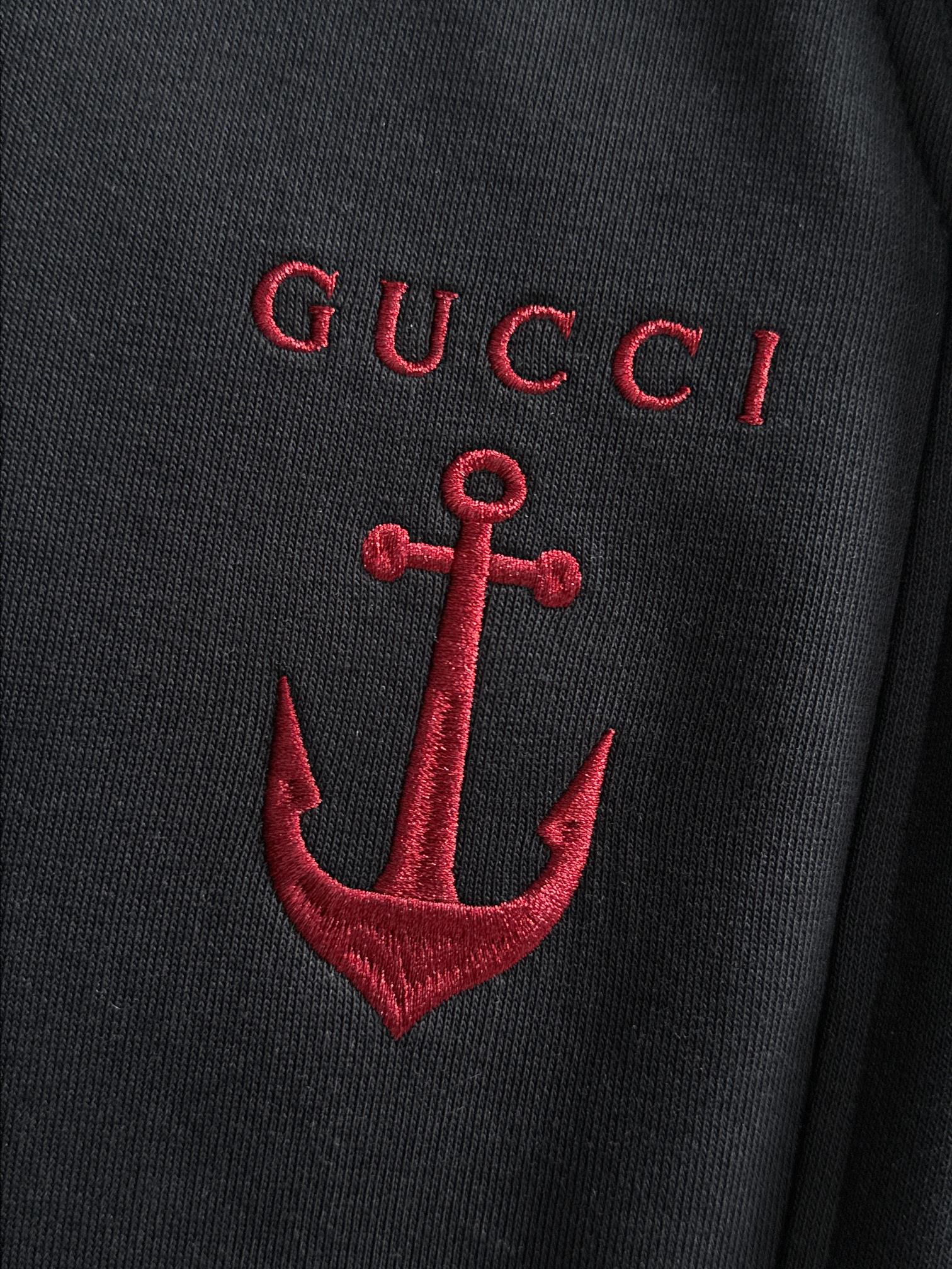 Gucci高仿運動長褲黑色錨刺繡LOGO街頭風格設計| 14 Gucci高仿運動長褲黑色錨刺繡LOGO街頭風格設計